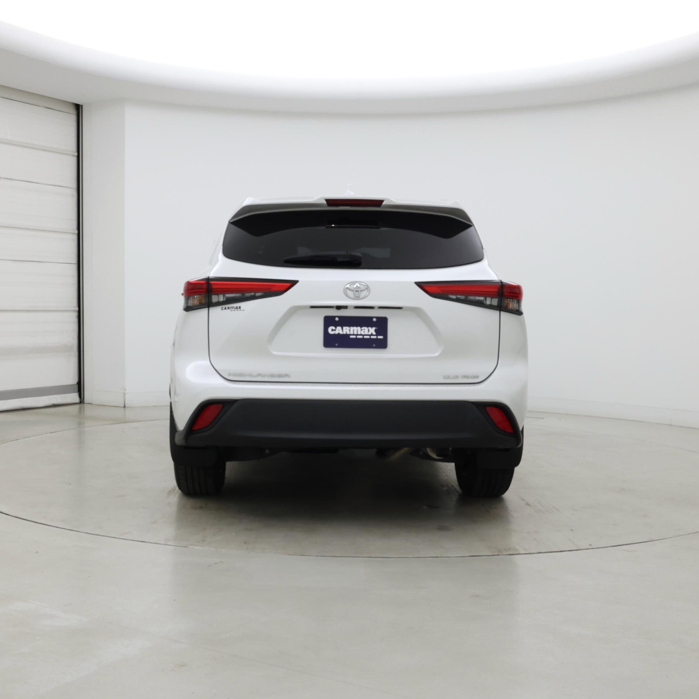 Thumbnail: 2023 Toyota Highlander - 6