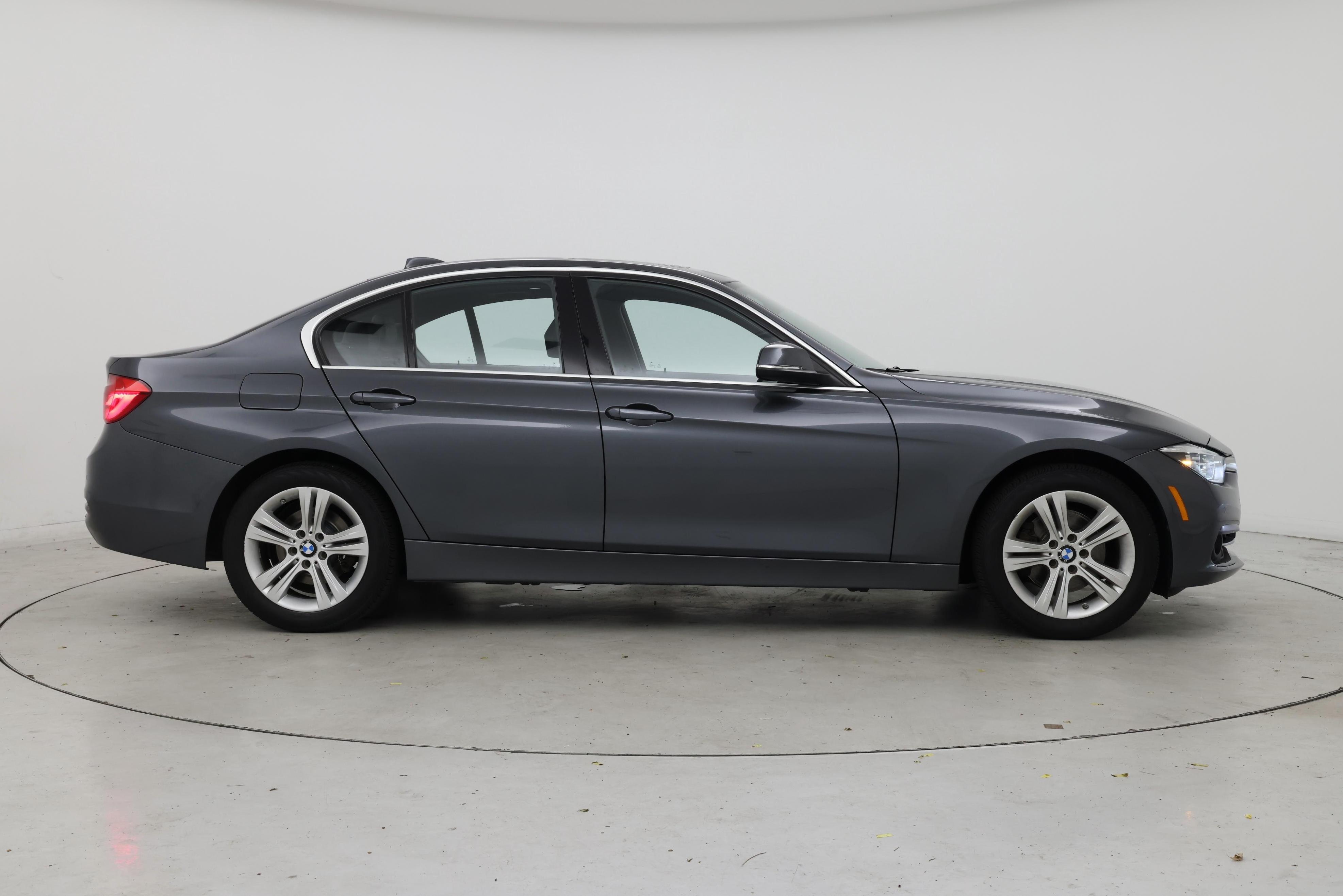 Thumbnail: 2017 BMW 3 Series - 7