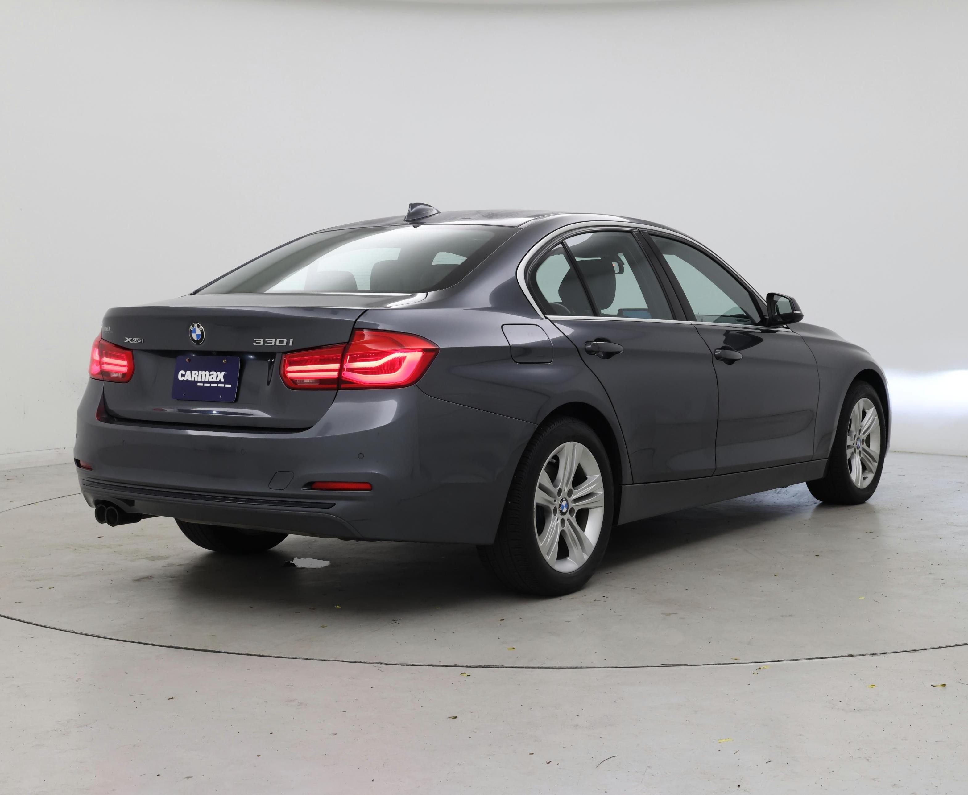 Thumbnail: 2017 BMW 3 Series - 8