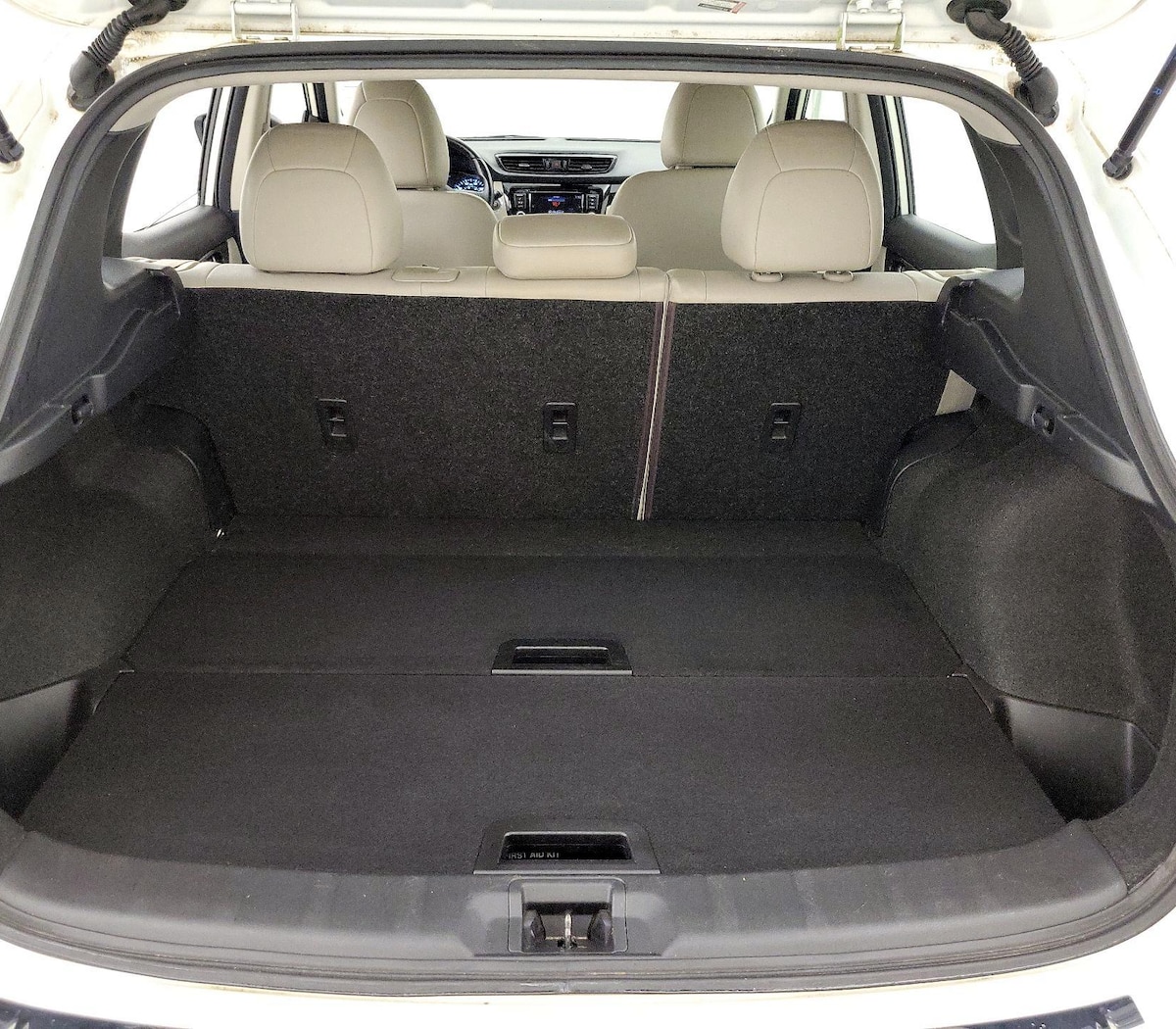 Trunk/Cargo (Seats Up)