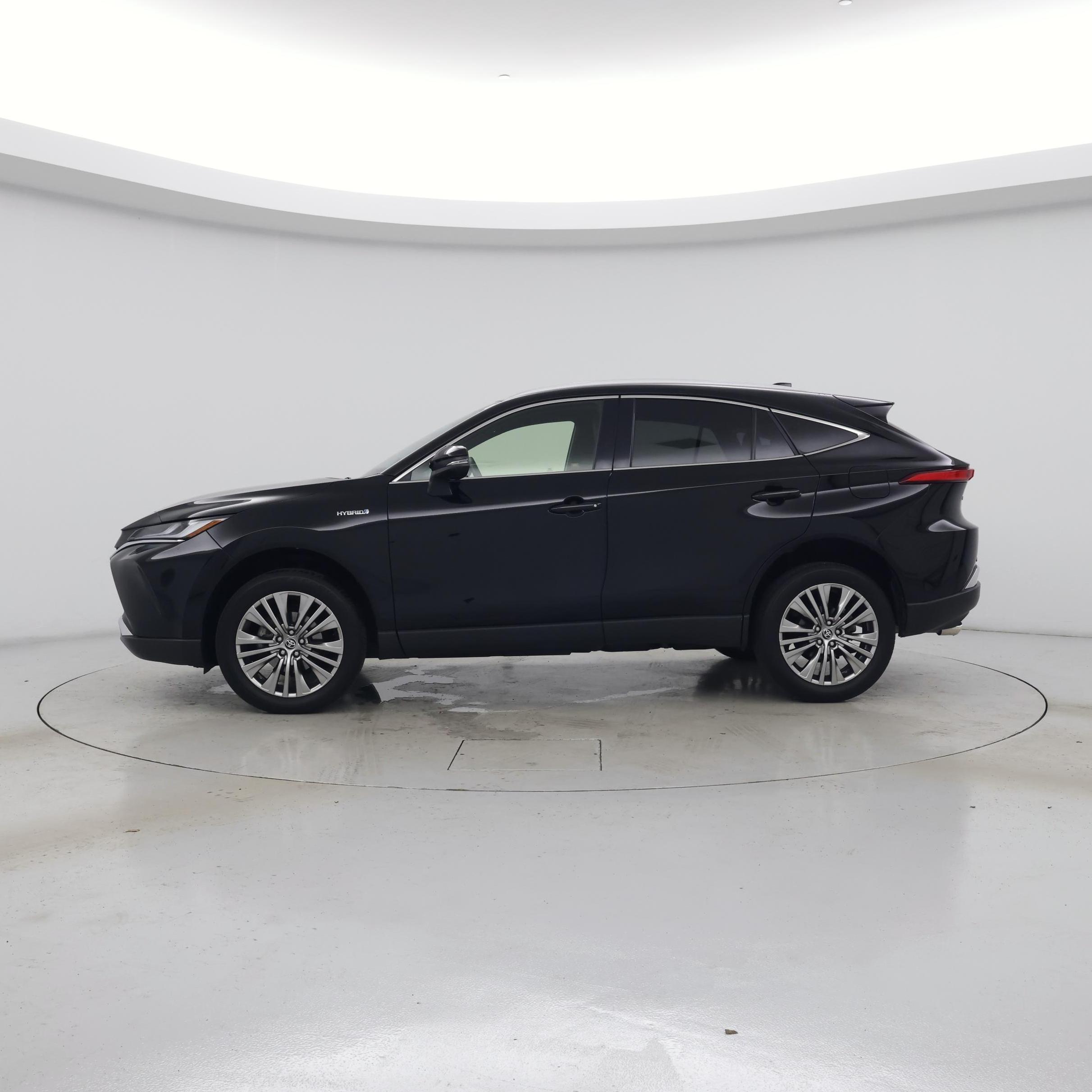 Thumbnail: 2021 Toyota Venza - 3