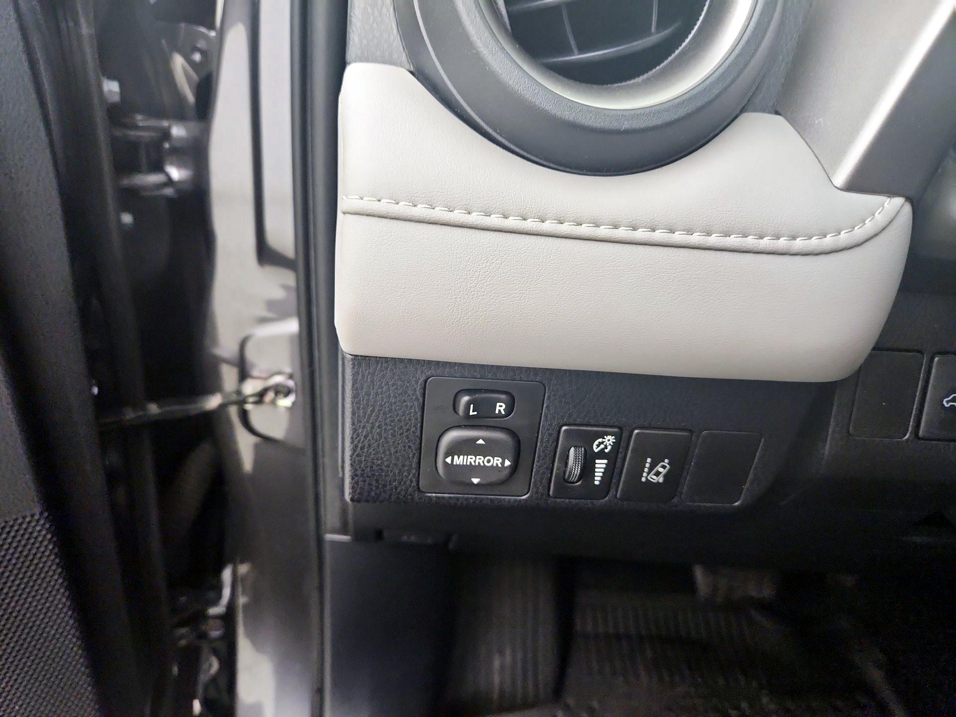 Thumbnail: 2017 Toyota RAV4 - 11