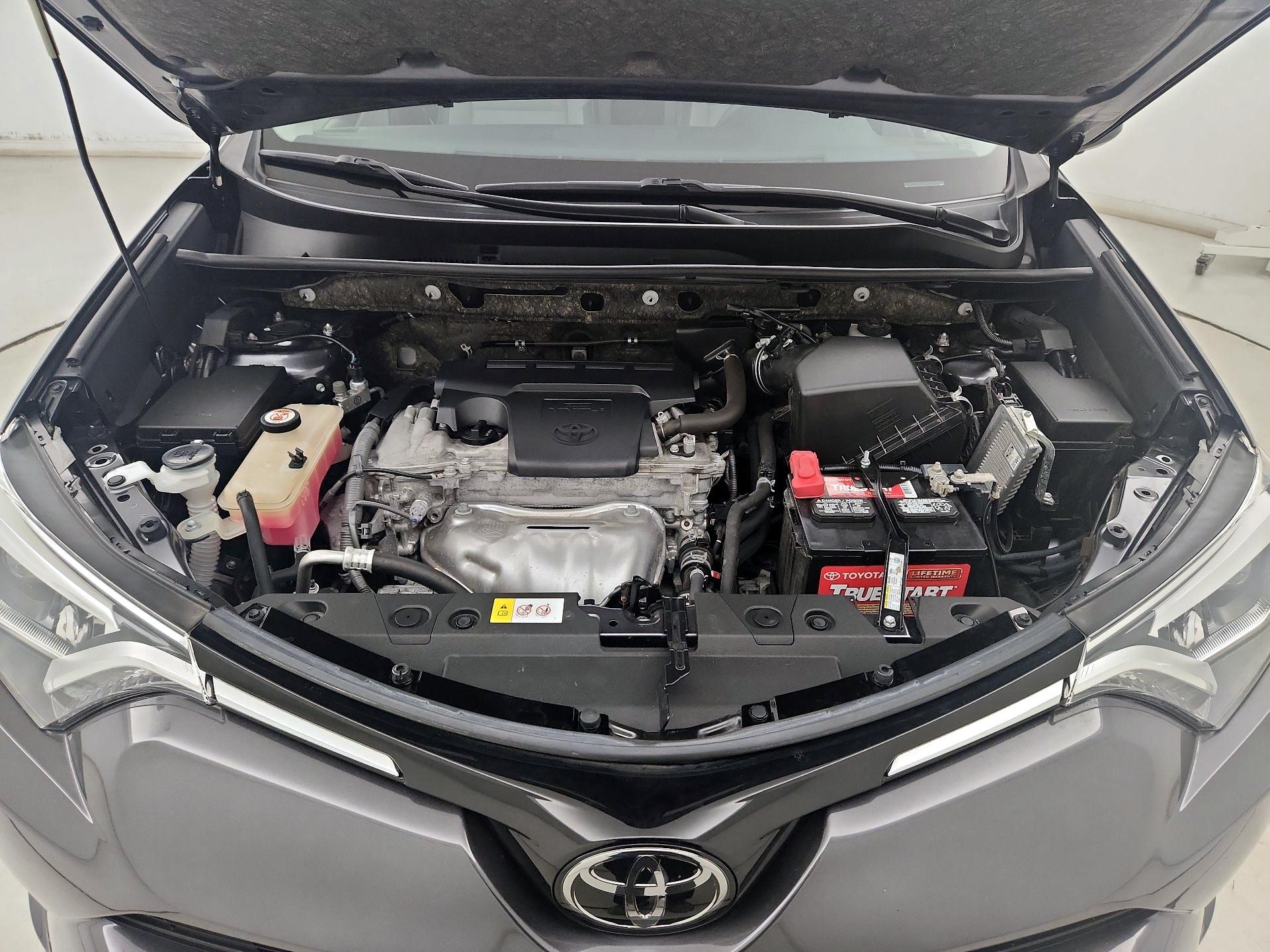 Thumbnail: 2017 Toyota RAV4 - 20