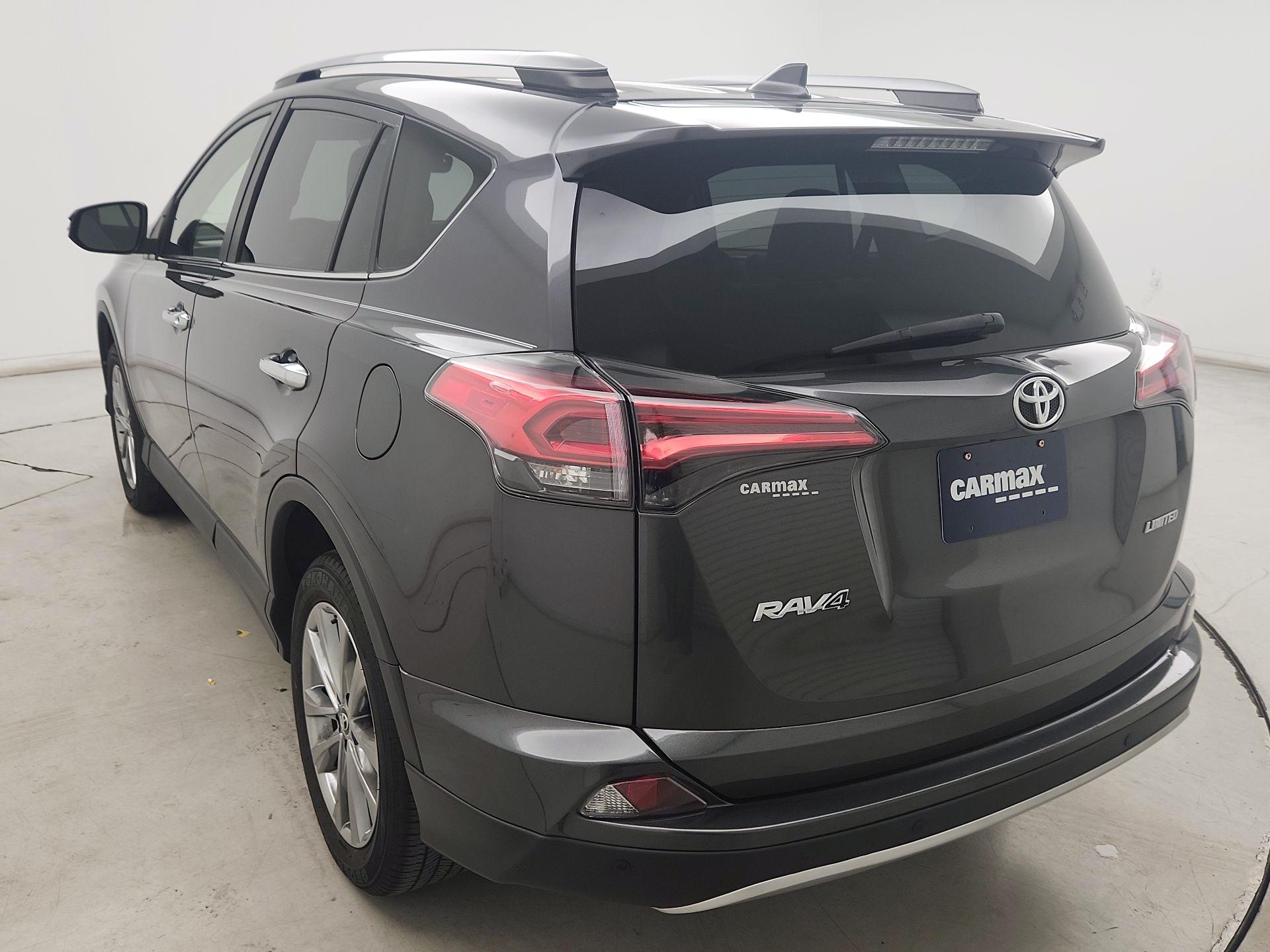 Thumbnail: 2017 Toyota RAV4 - 7