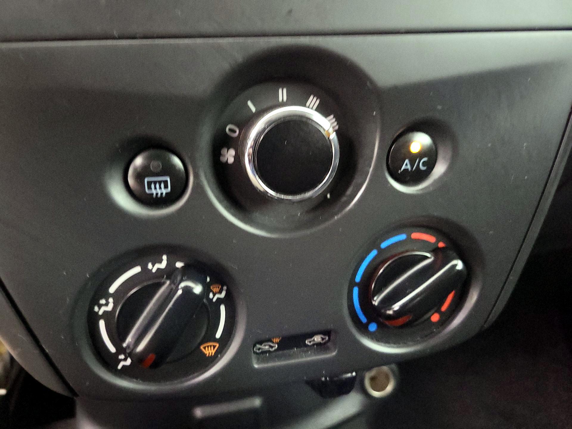 Thumbnail: 2018 Nissan Versa - 15