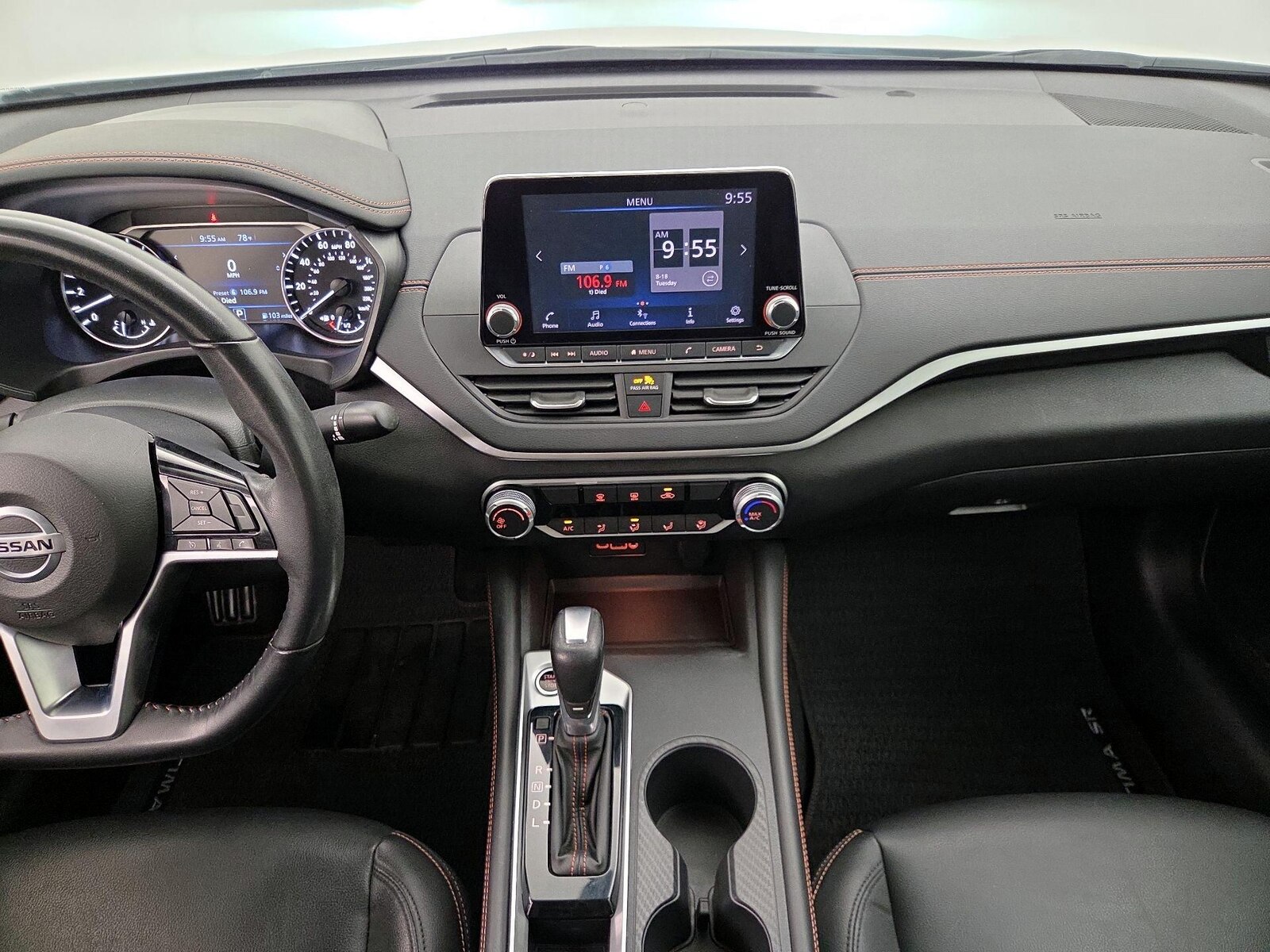 Apple CarPlay® & Android Auto™