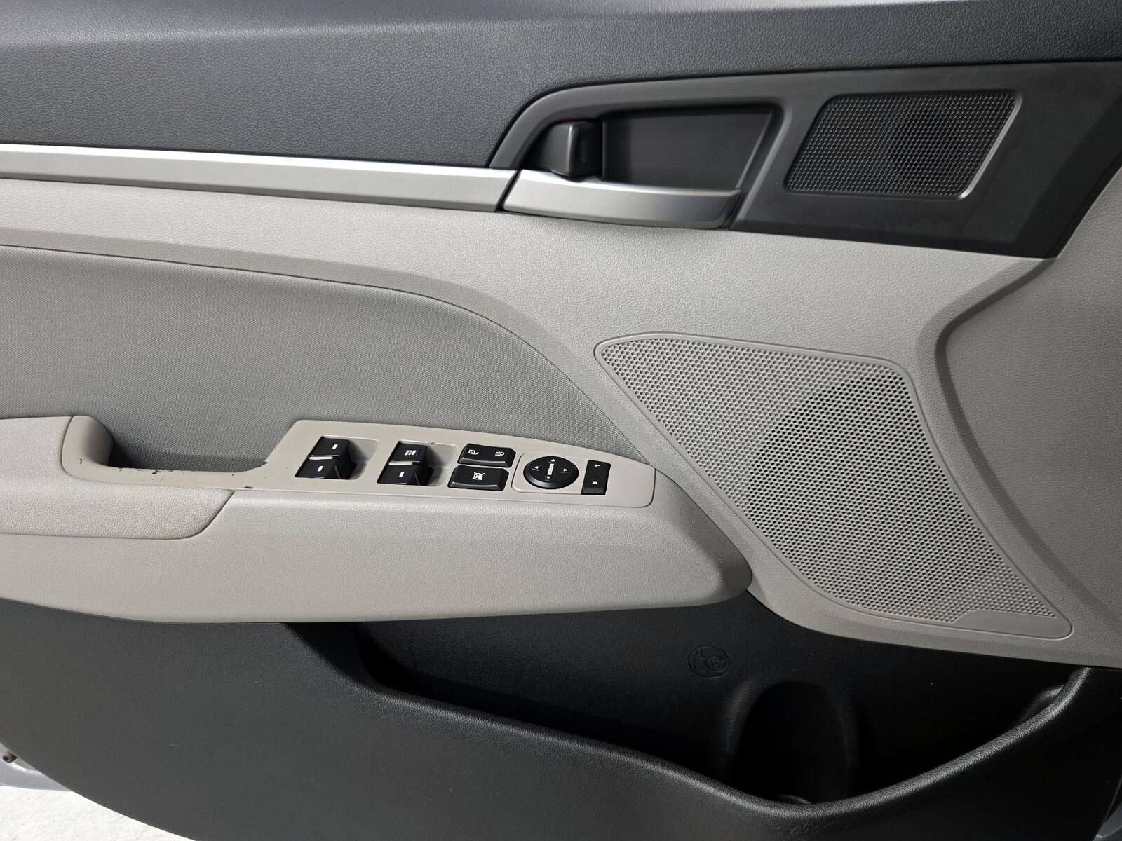 2017 Hyundai Elantra SE - Photo 14