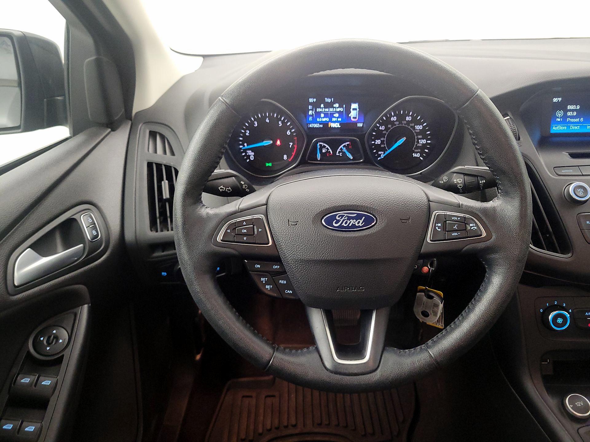 Thumbnail: 2017 Ford Focus - 10