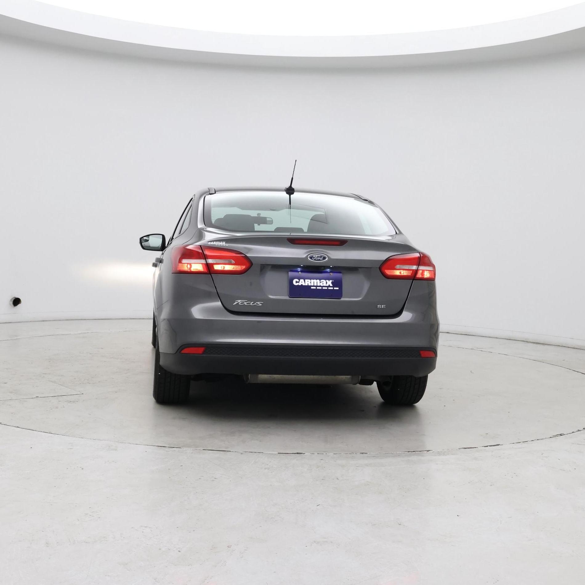 Thumbnail: 2017 Ford Focus - 6