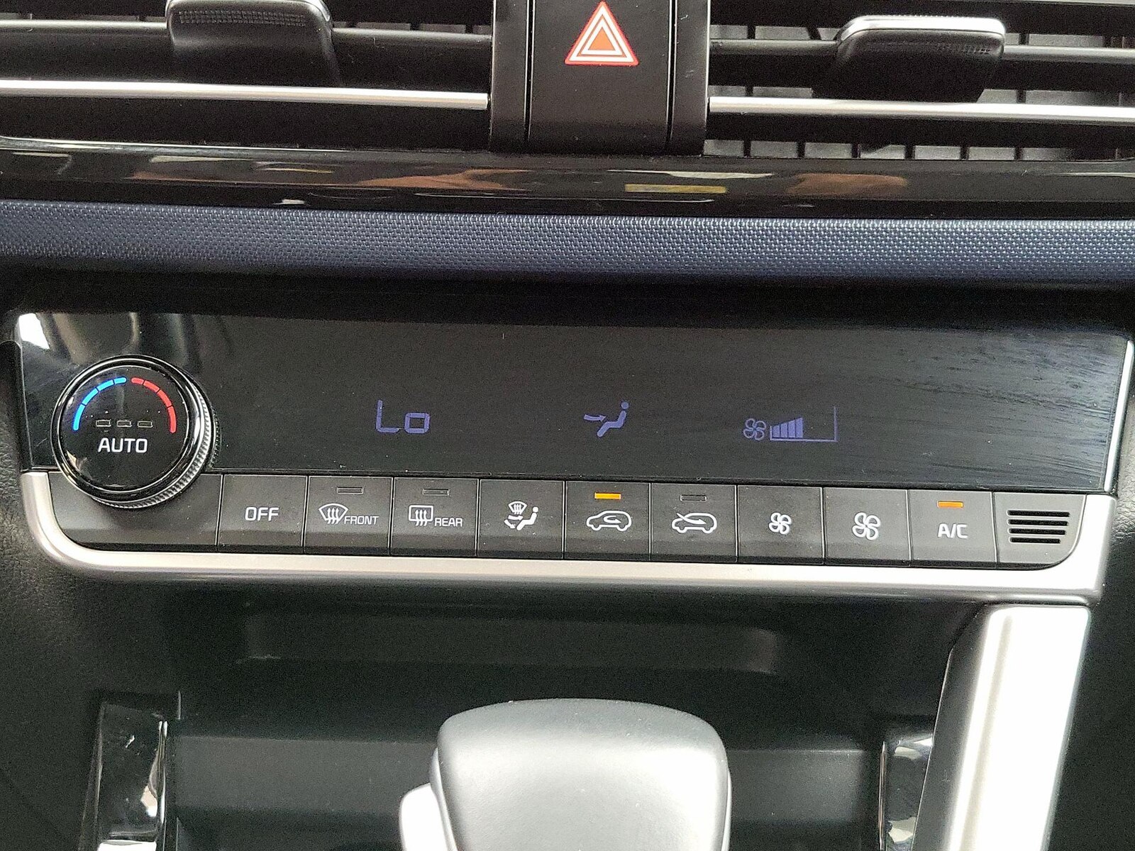 2023 Kia Seltos S - Photo 17