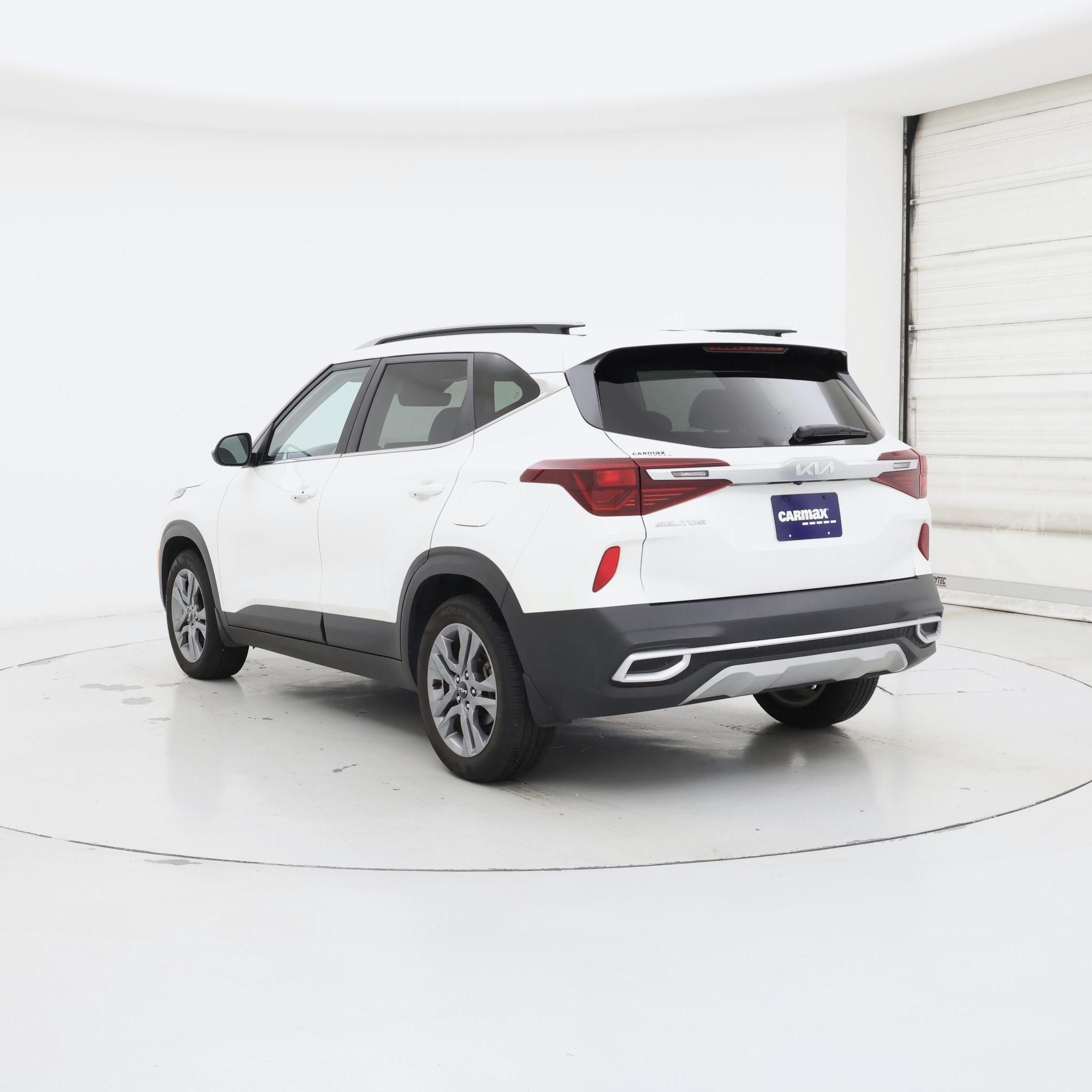Thumbnail: 2023 Kia Seltos - 2