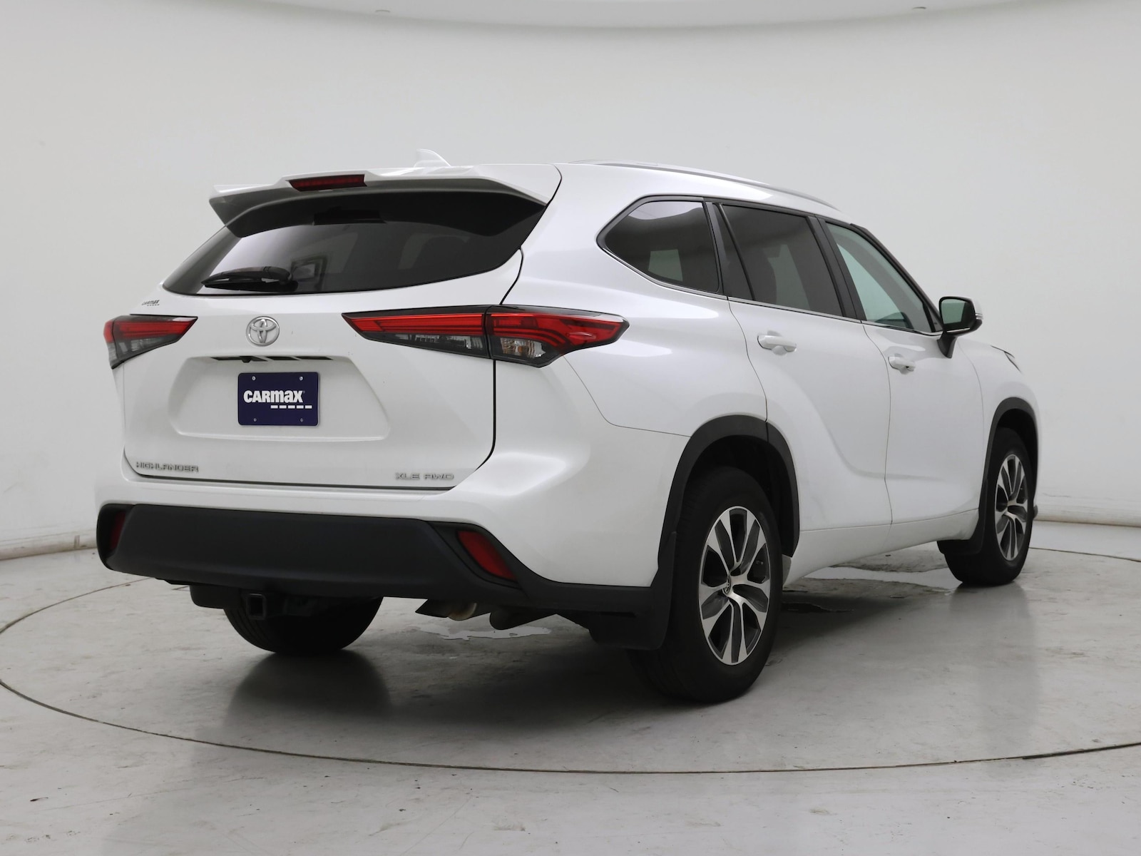 2023 Toyota Highlander XLE - Photo 9