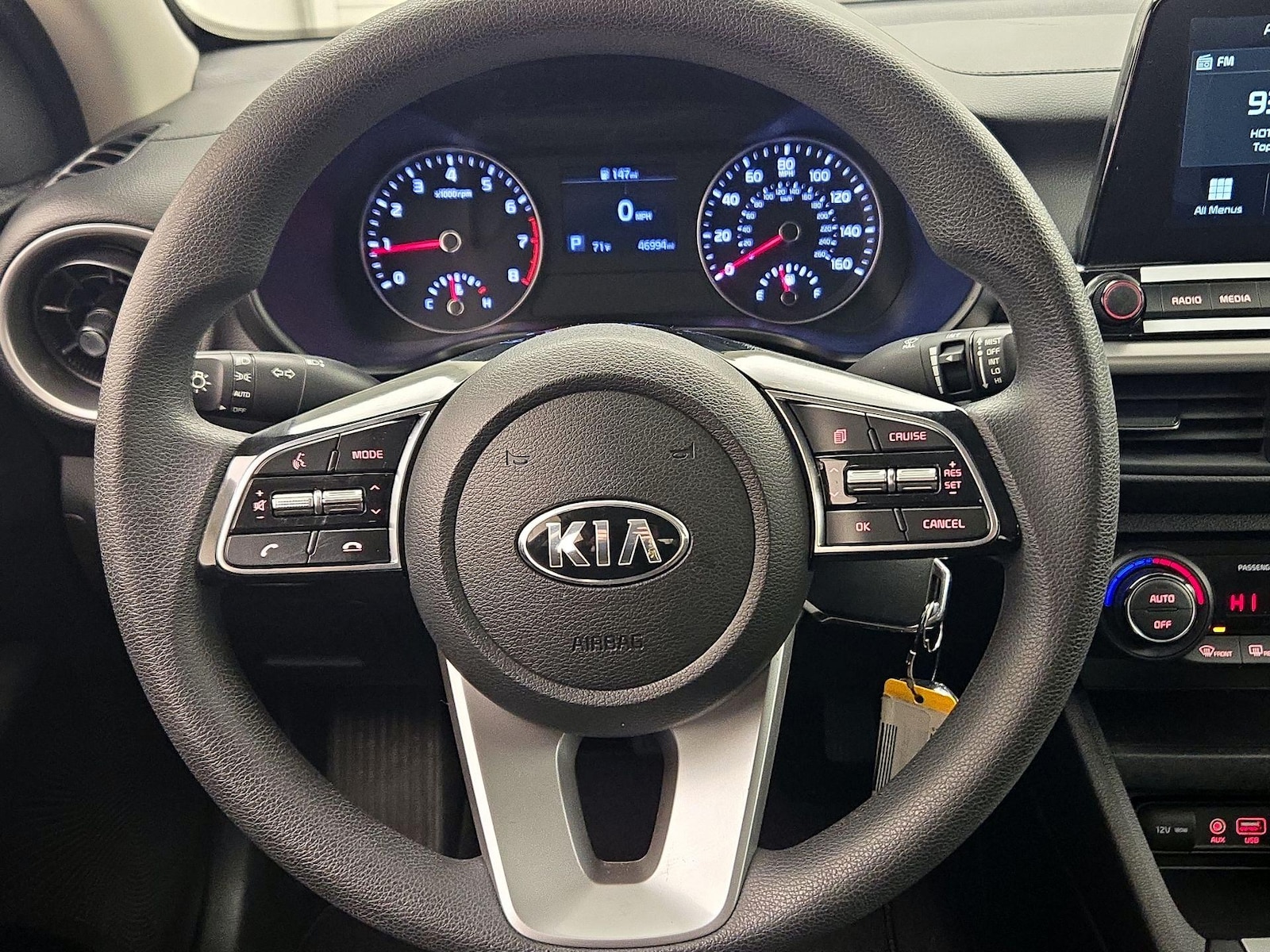 2019 Kia FORTE LXS - Photo 11