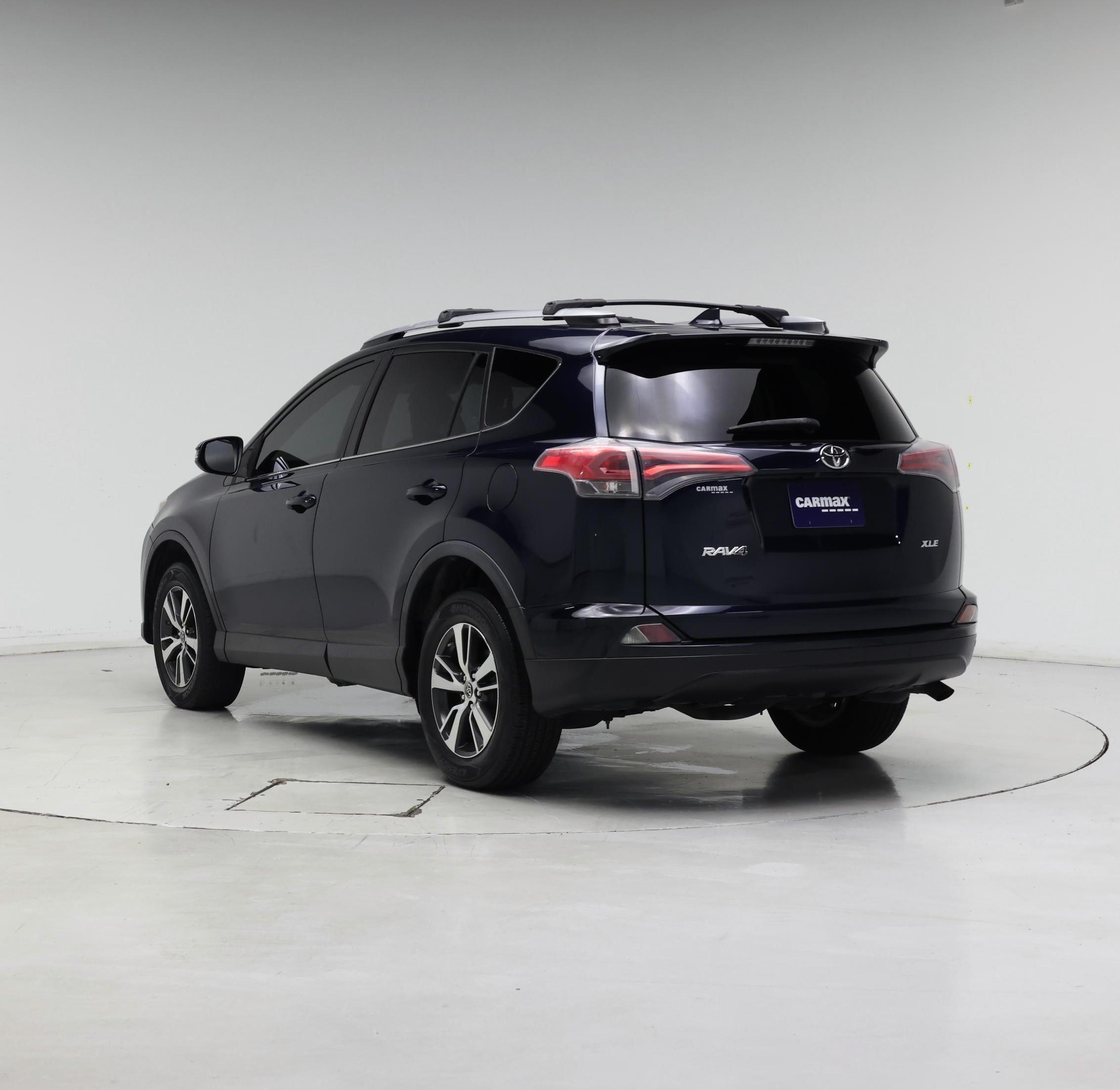 Thumbnail: 2018 Toyota RAV4 - 2