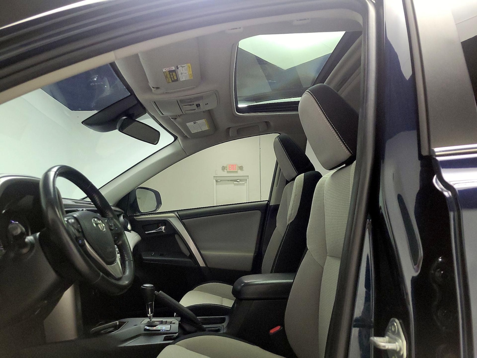 2018 Toyota RAV4 XLE - Photo 20