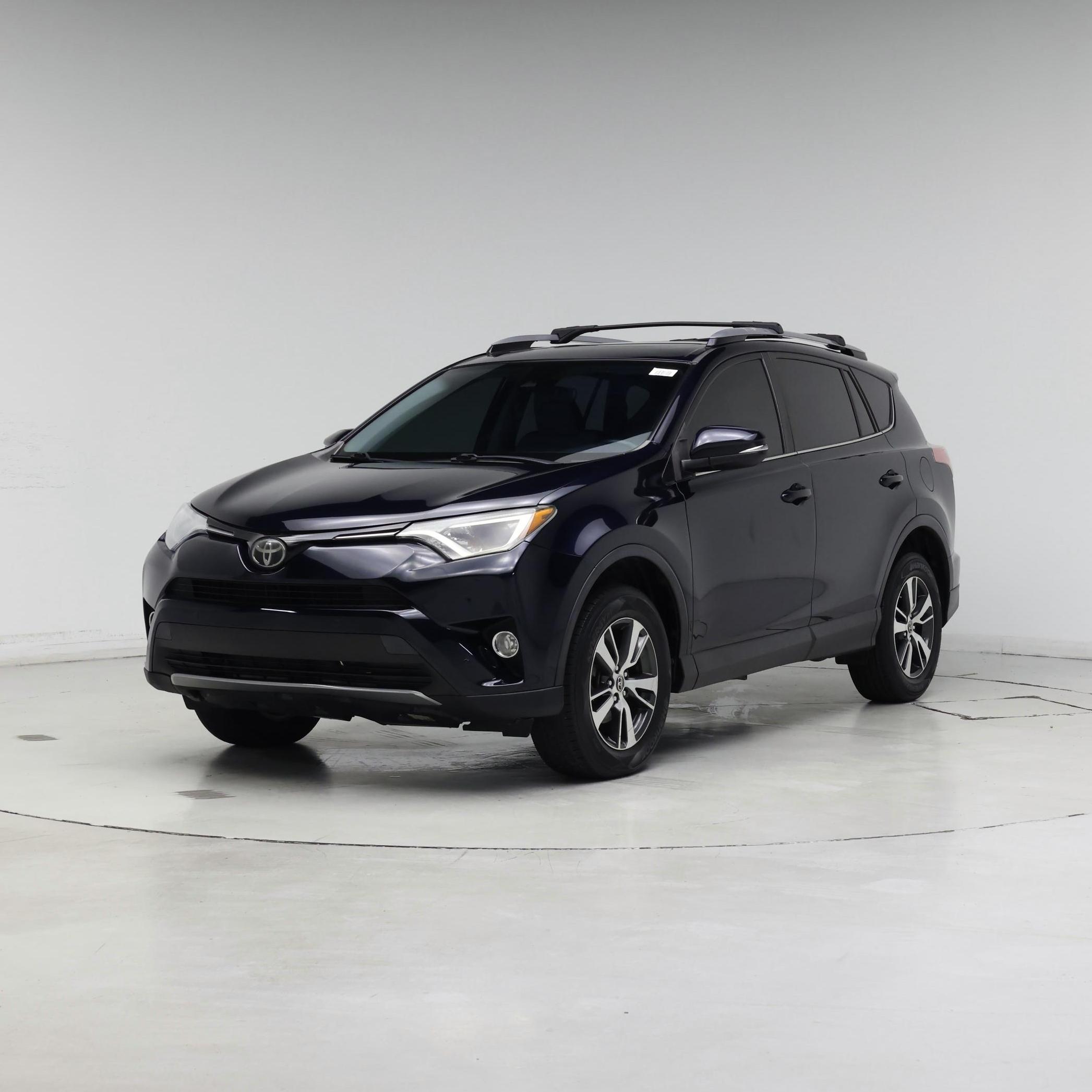 Thumbnail: 2018 Toyota RAV4 - 4