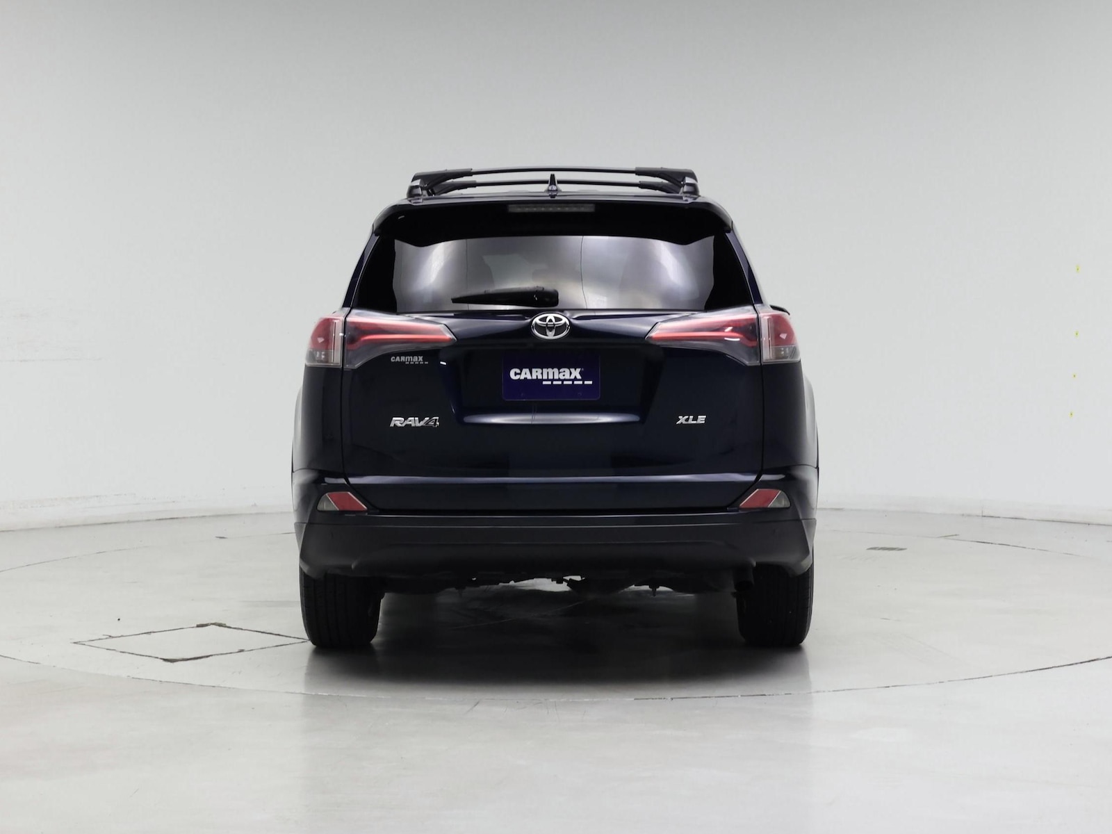 2018 Toyota RAV4 XLE - Photo 7