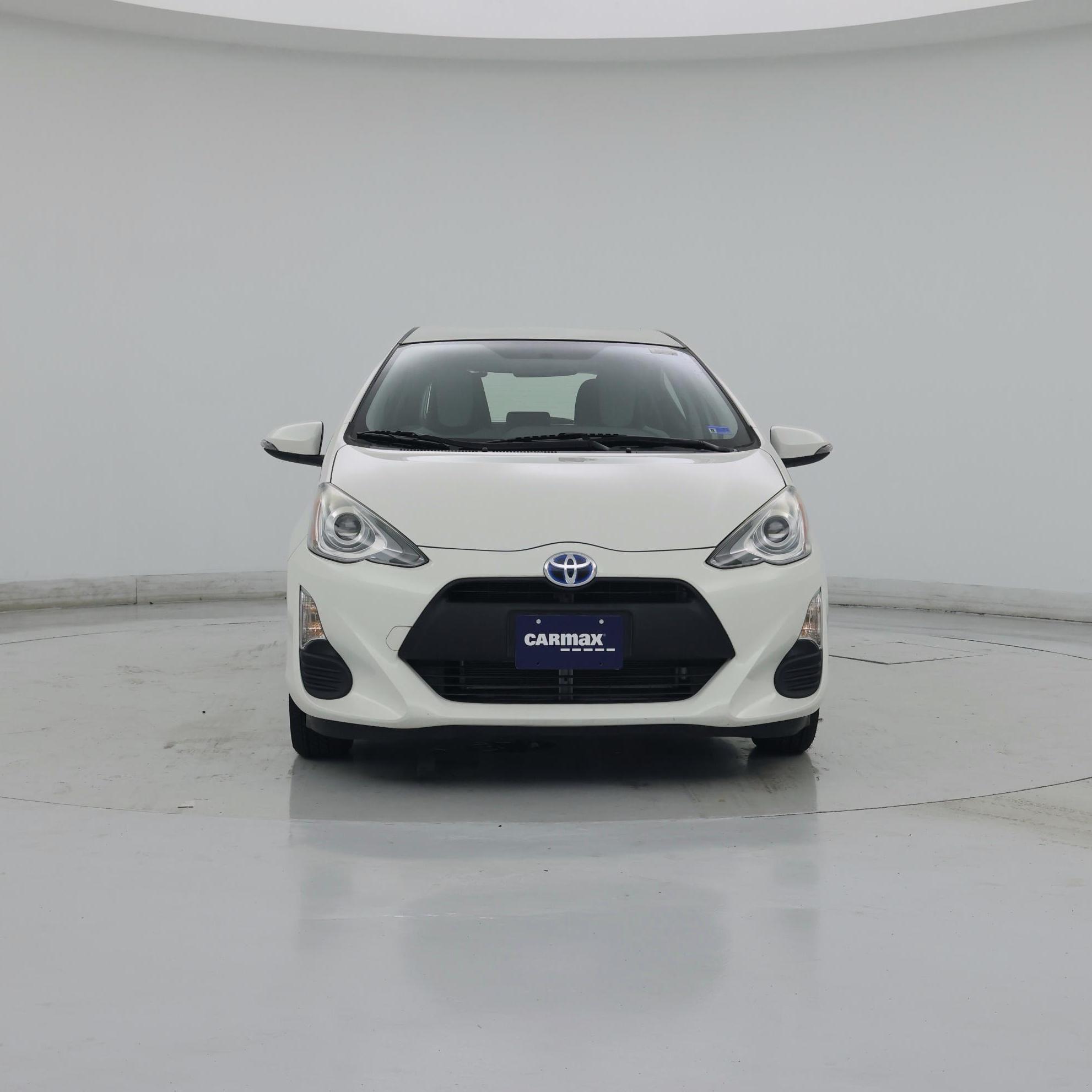 Thumbnail: 2016 Toyota Prius c - 5