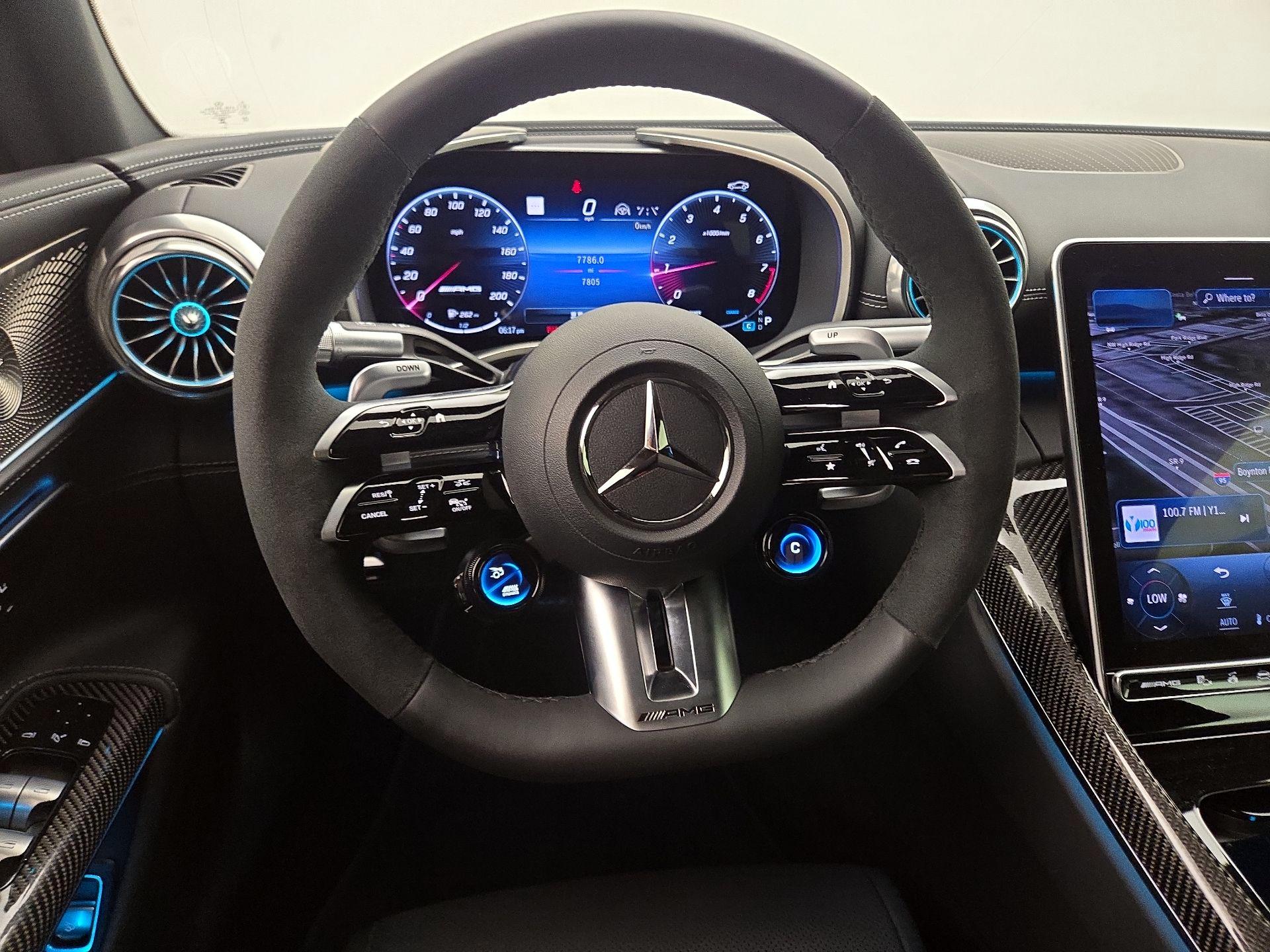 Thumbnail: 2023 Mercedes-Benz SL-Class - 10