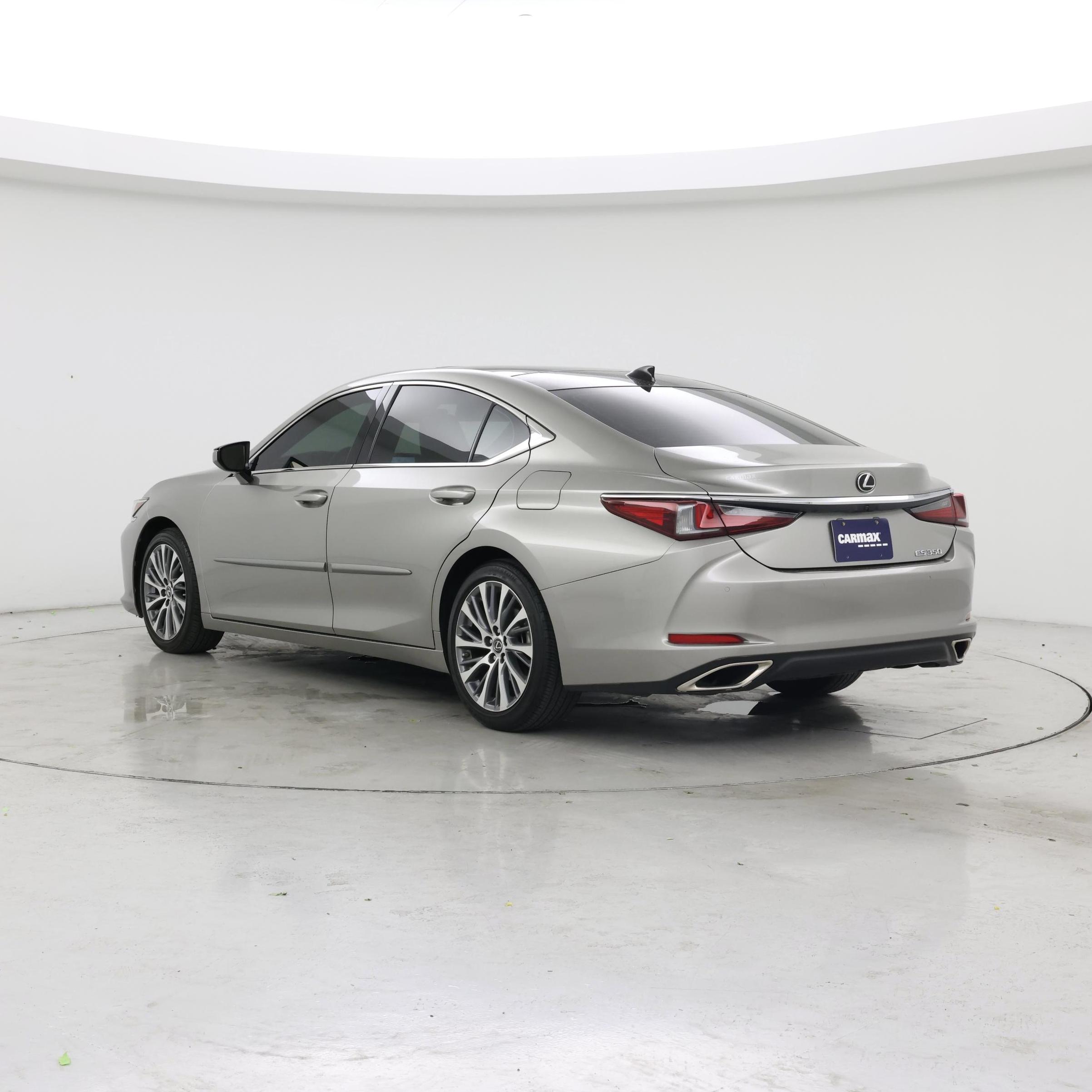 Thumbnail: 2020 Lexus ES - 2