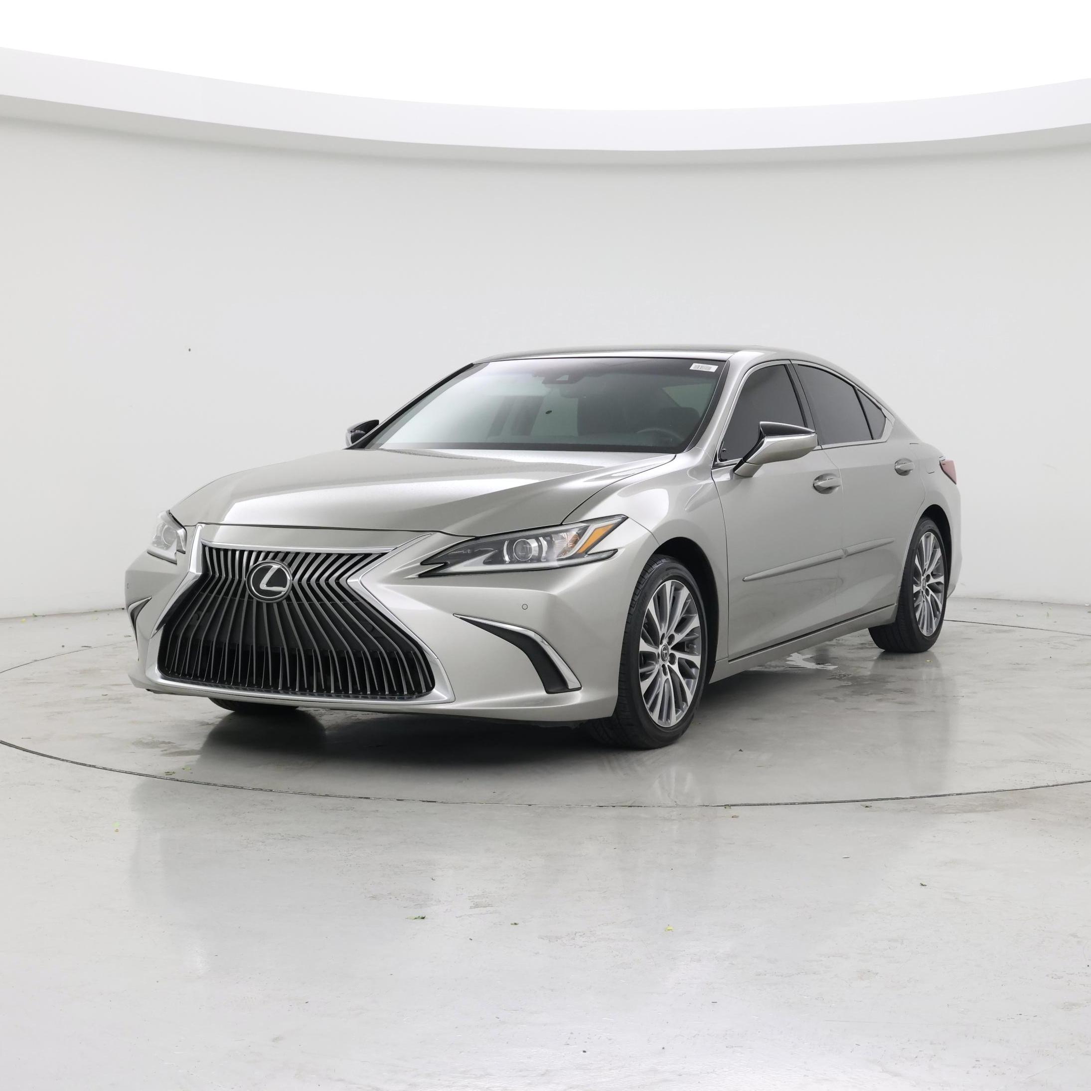Thumbnail: 2020 Lexus ES - 4