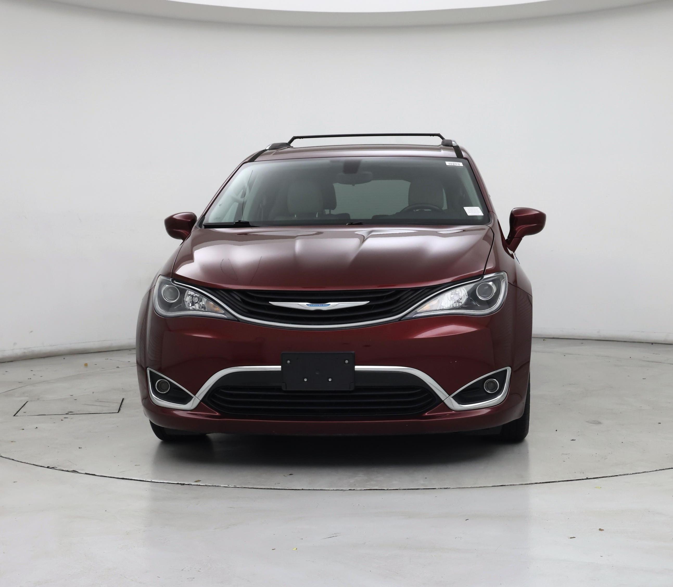 Thumbnail: 2018 Chrysler Pacifica - 5