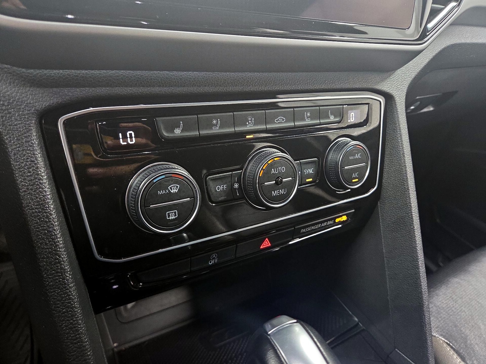 2021 Volkswagen Atlas Cross Sport SEL Premium - Photo 15