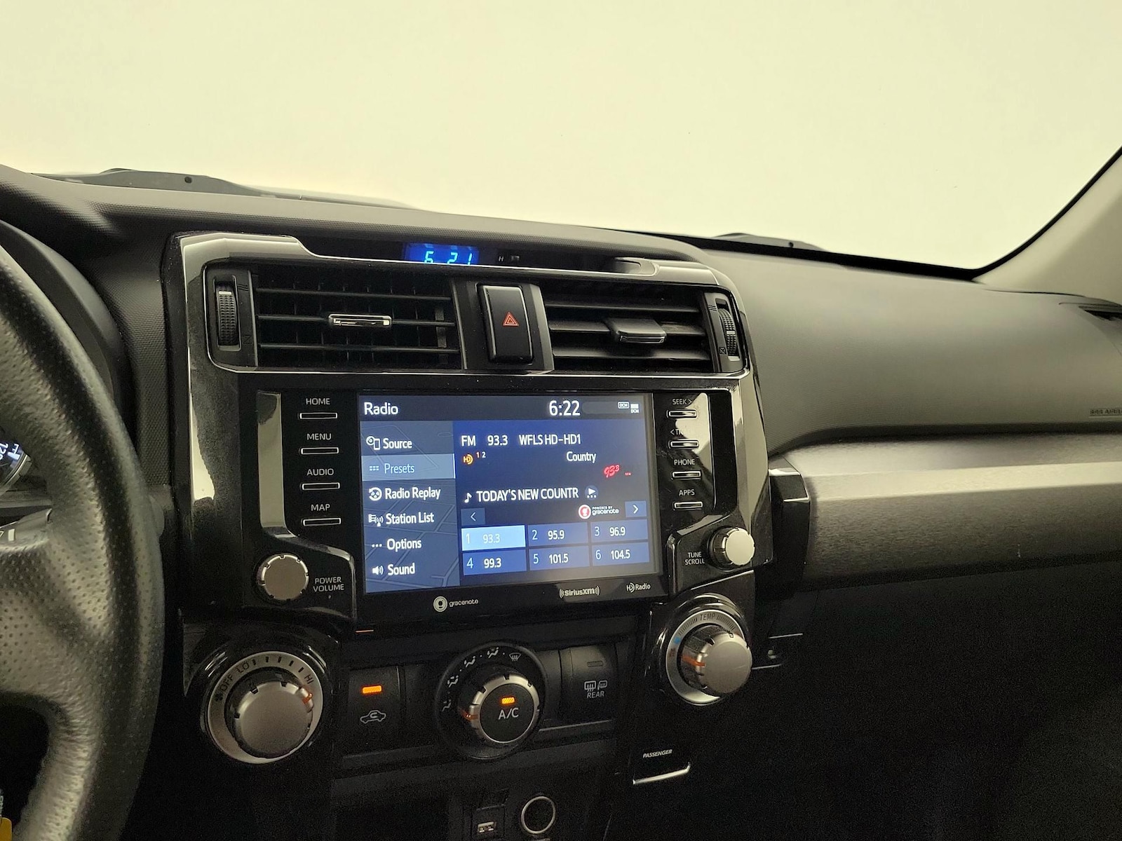 2021 Toyota 4Runner Off-Road - Photo 17