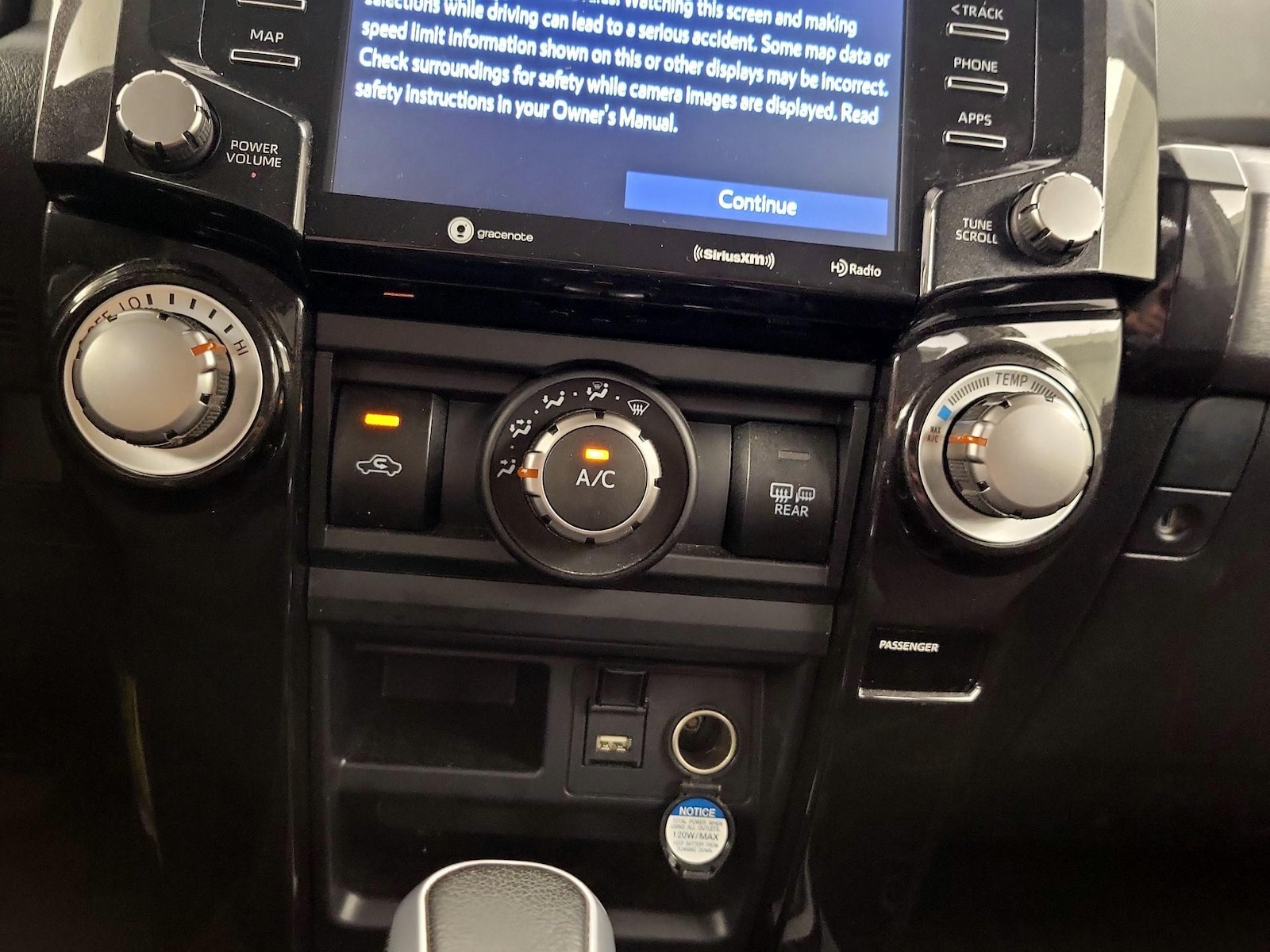 2021 Toyota 4Runner Off-Road - Photo 18