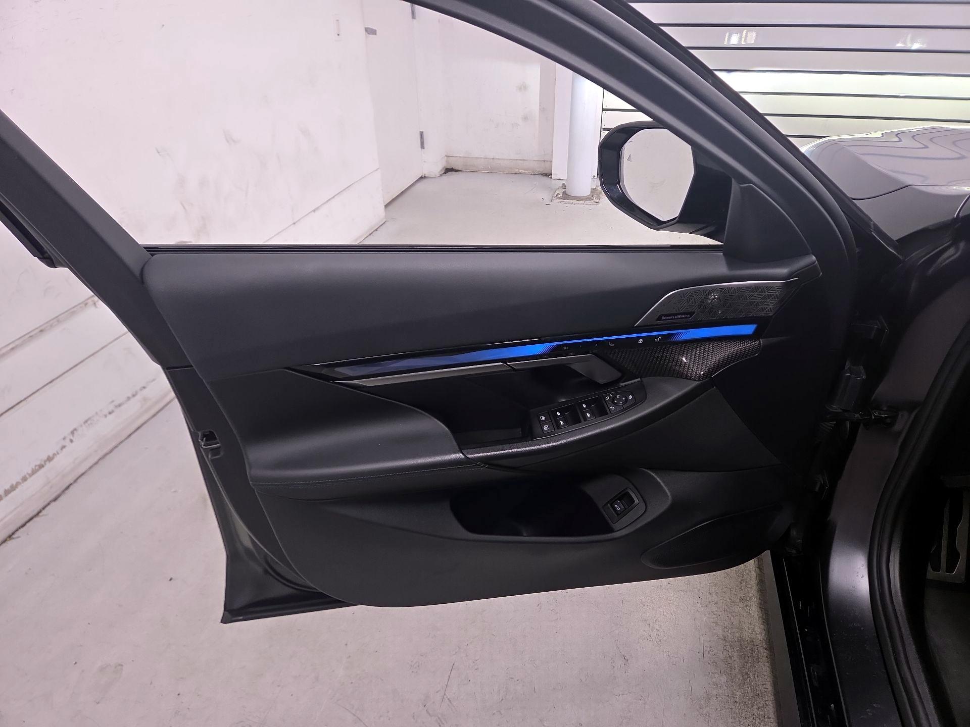 Thumbnail: 2024 BMW i5 - 12