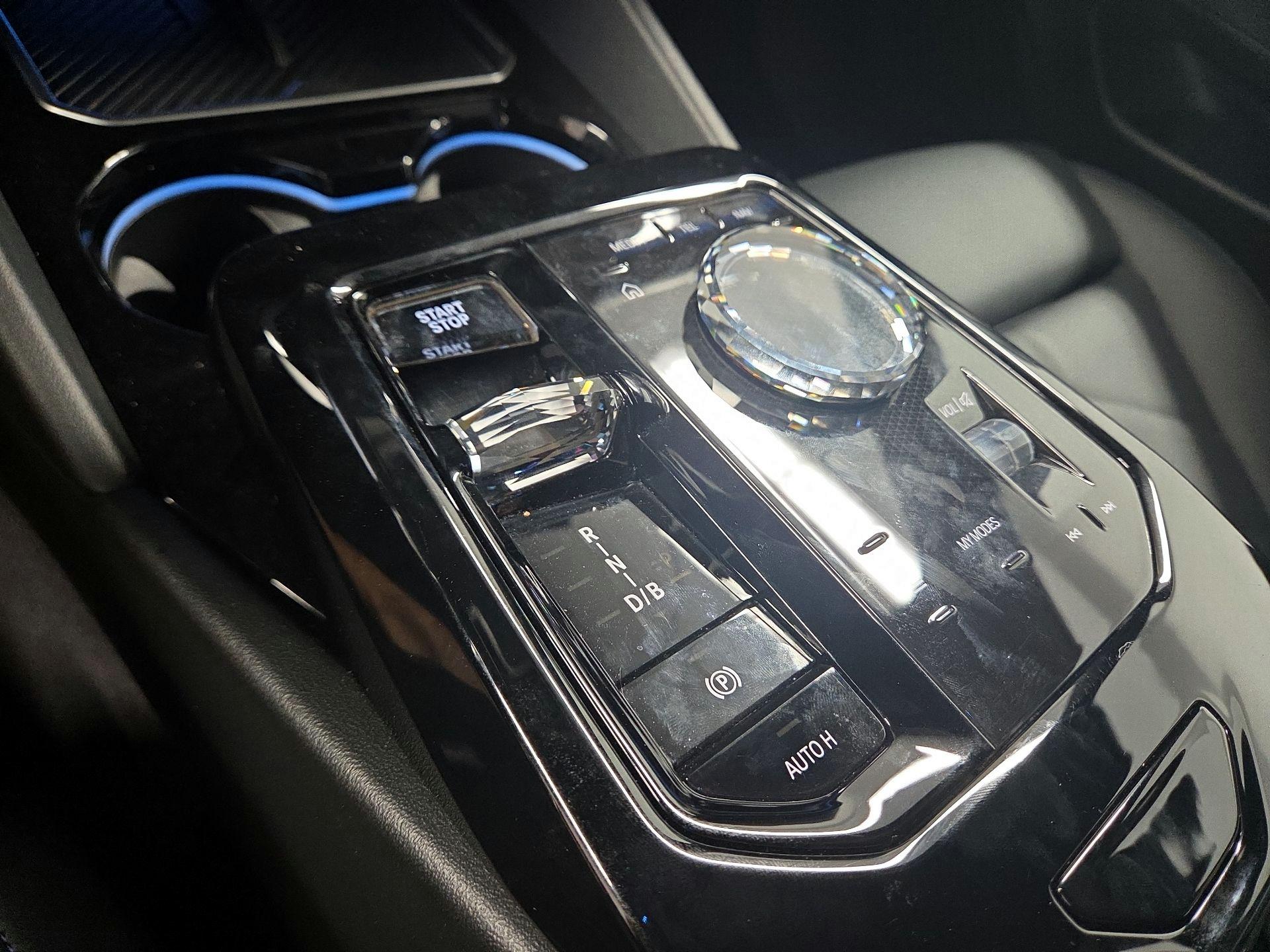 Thumbnail: 2024 BMW i5 - 17