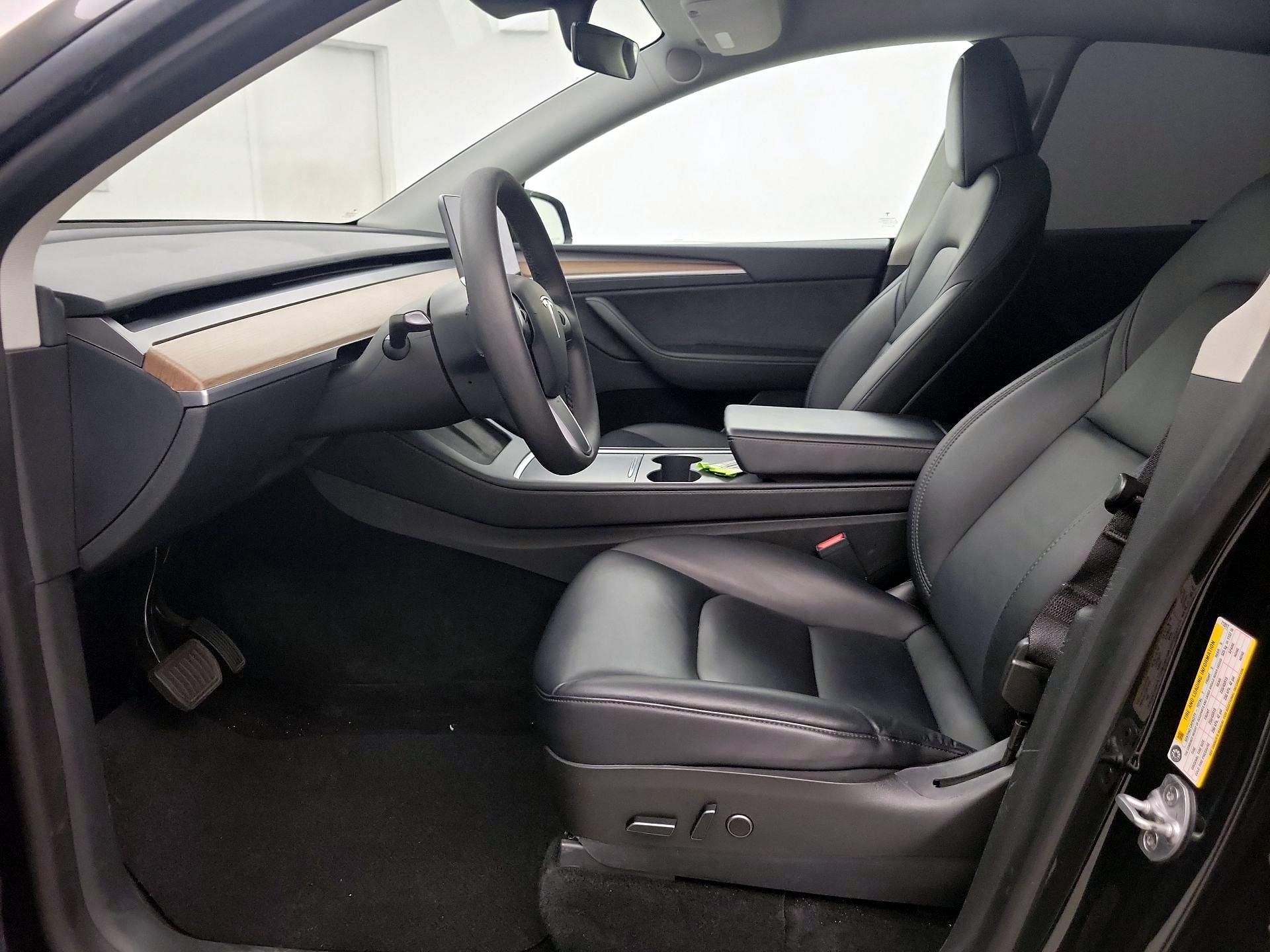 Thumbnail: 2023 Tesla Model Y - 11