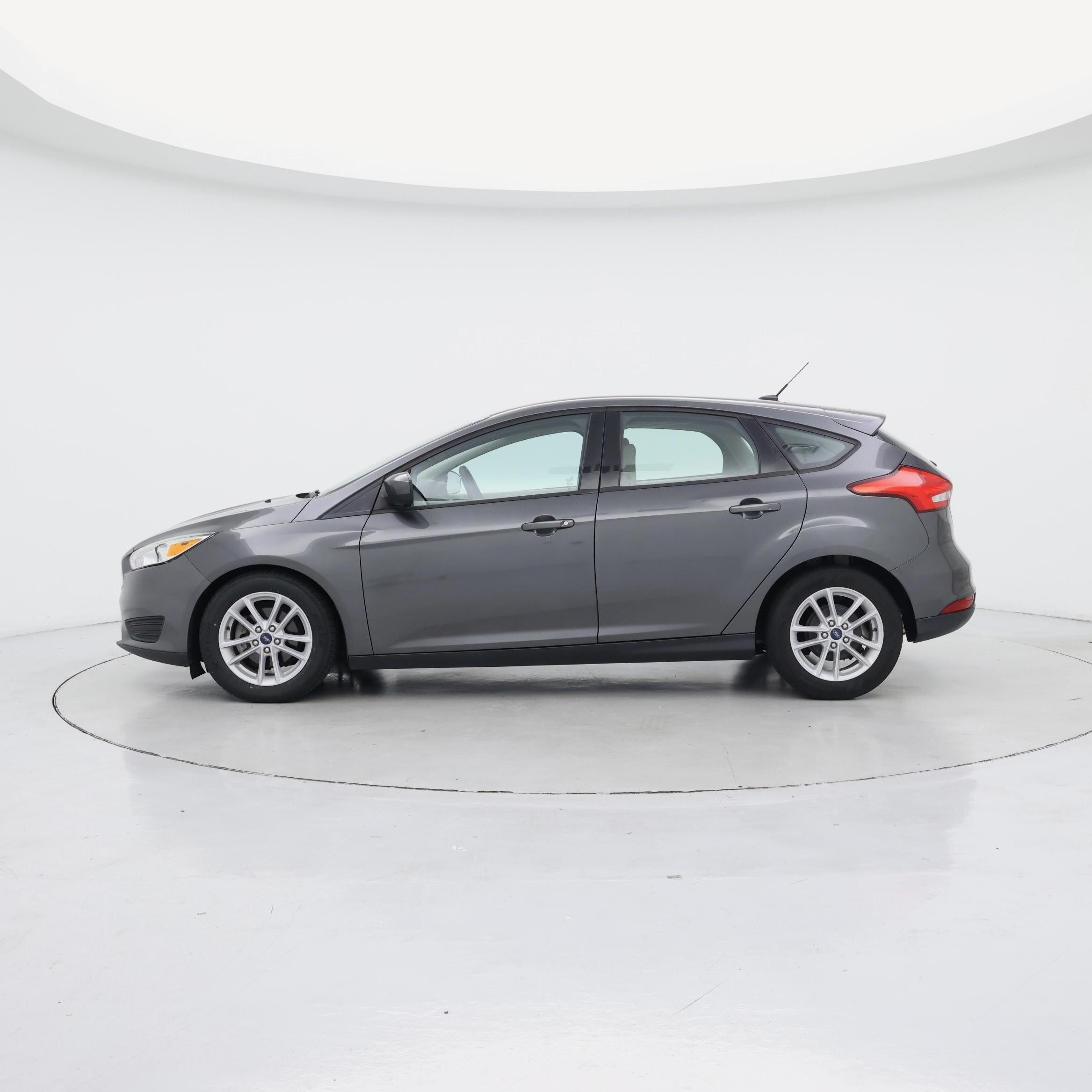 Thumbnail: 2018 Ford Focus - 3
