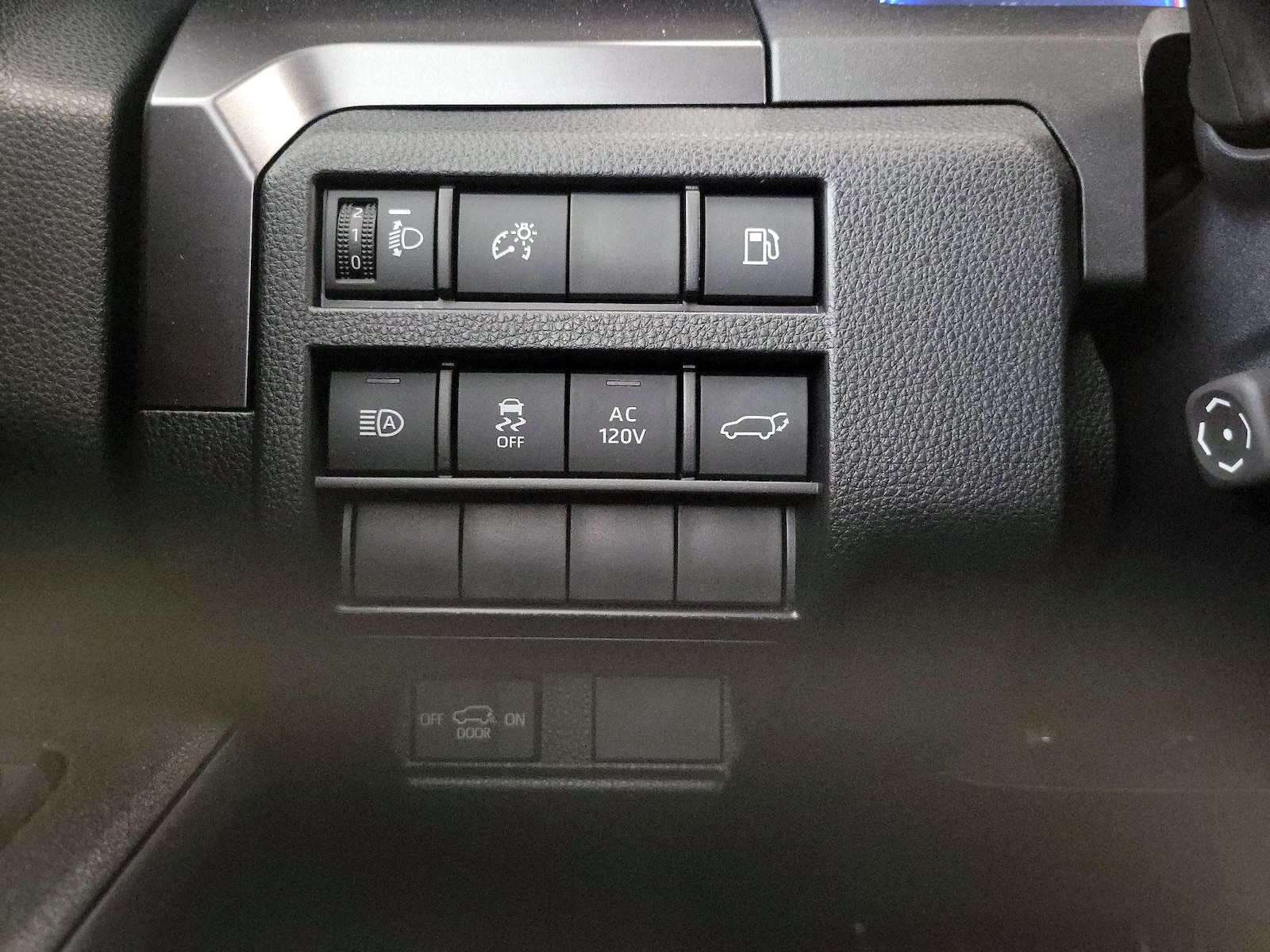 2025 Toyota 4Runner TRD Sport - Photo 14