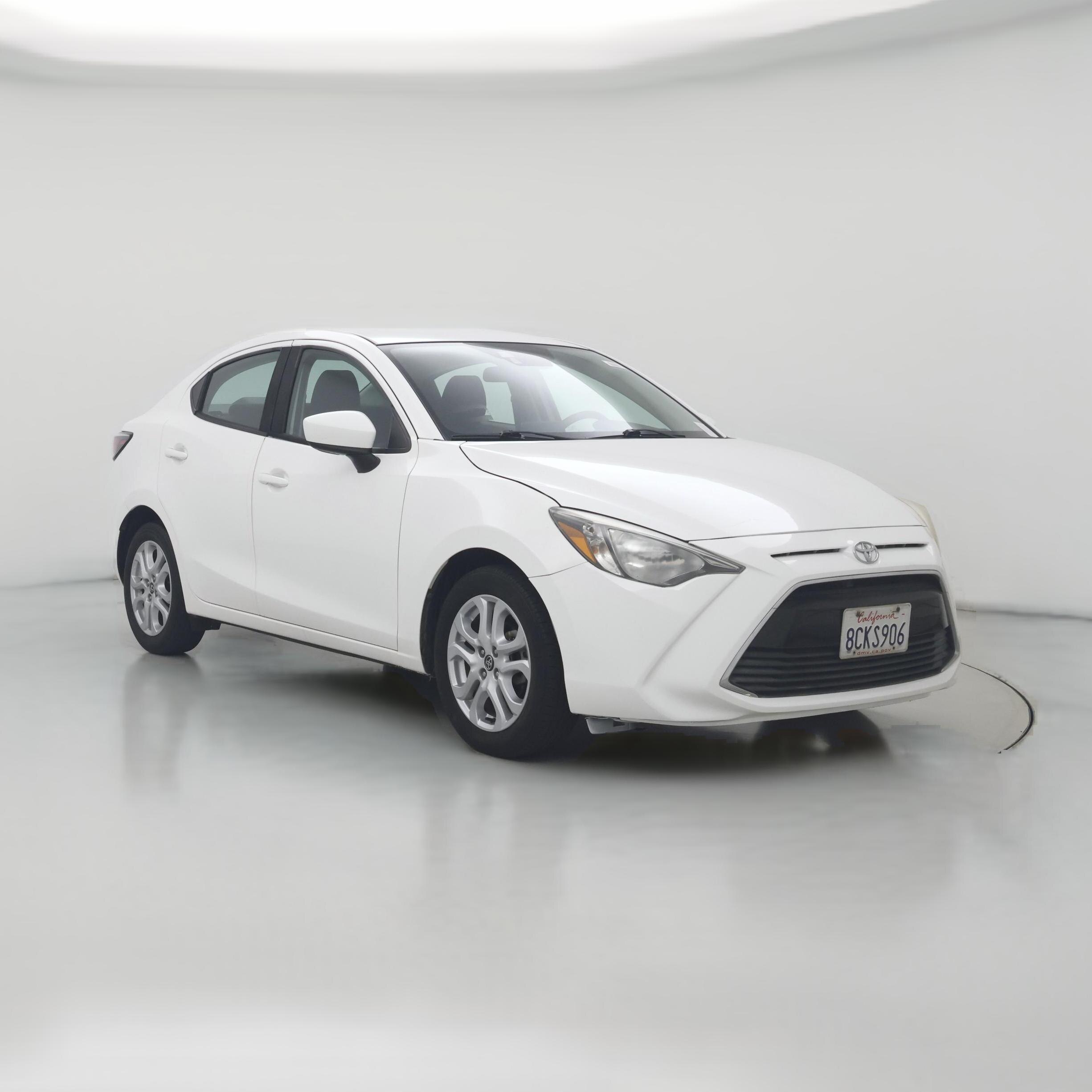 Thumbnail: 2018 Toyota Yaris iA - 1