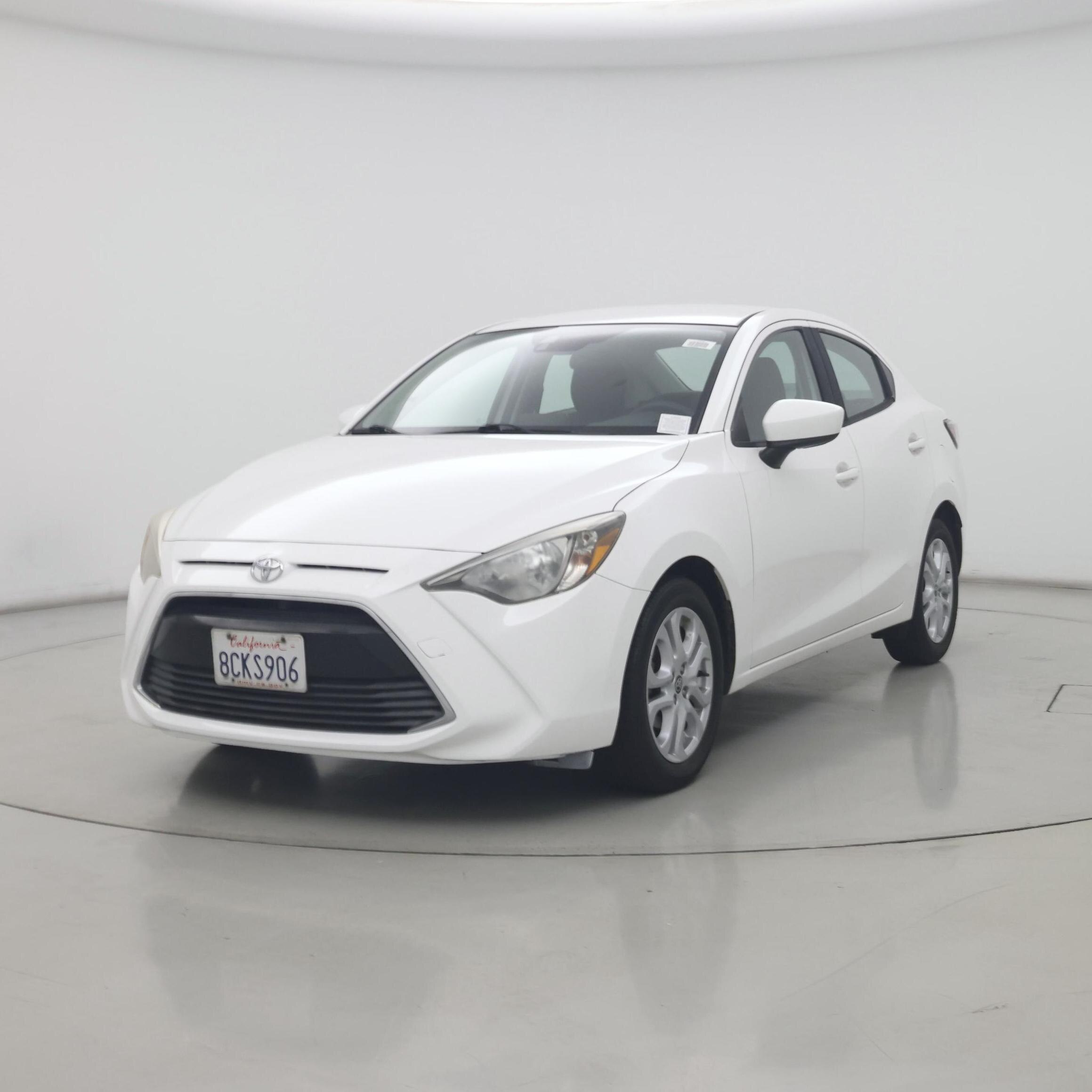 Thumbnail: 2018 Toyota Yaris iA - 4