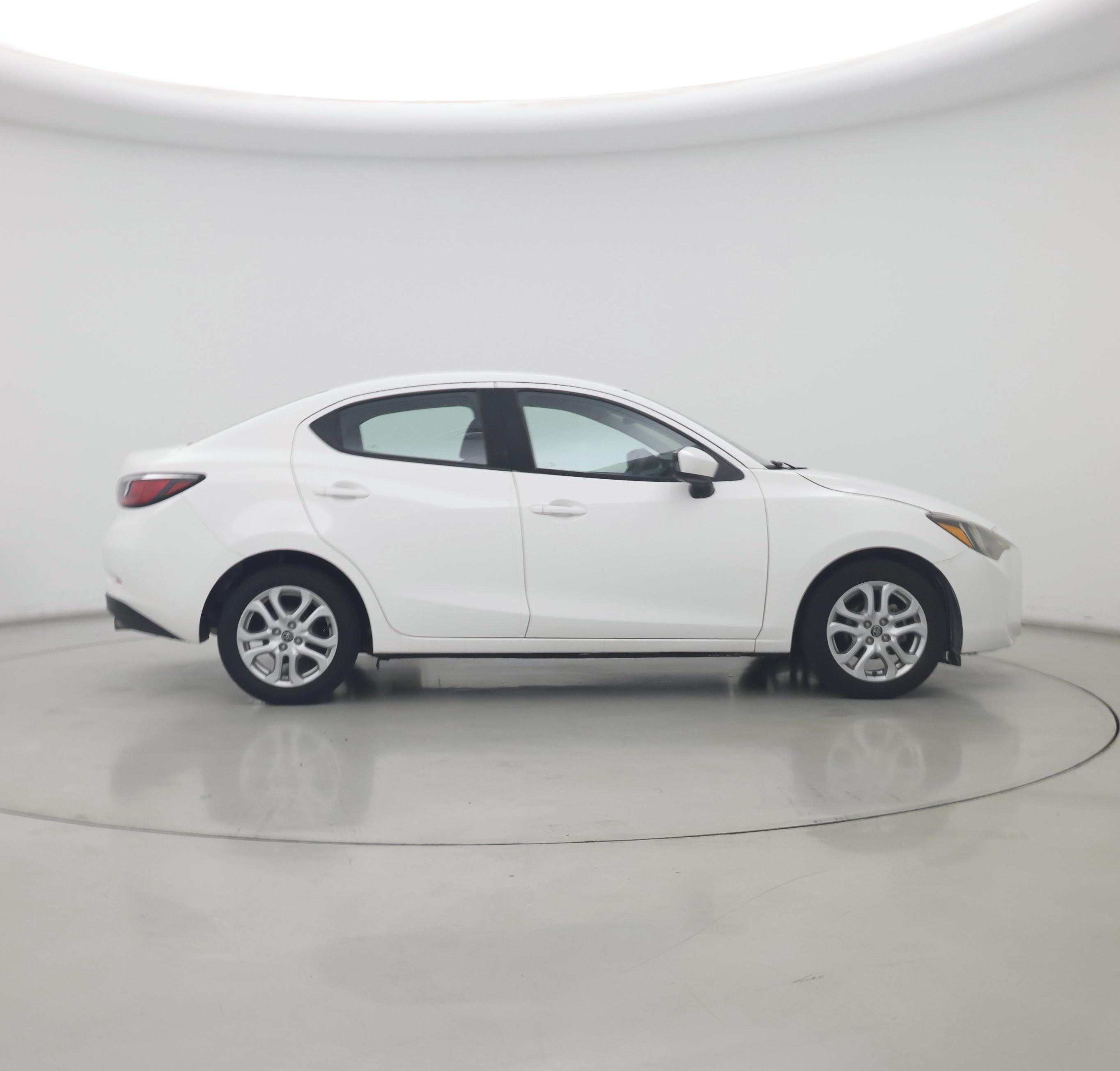 Thumbnail: 2018 Toyota Yaris iA - 7