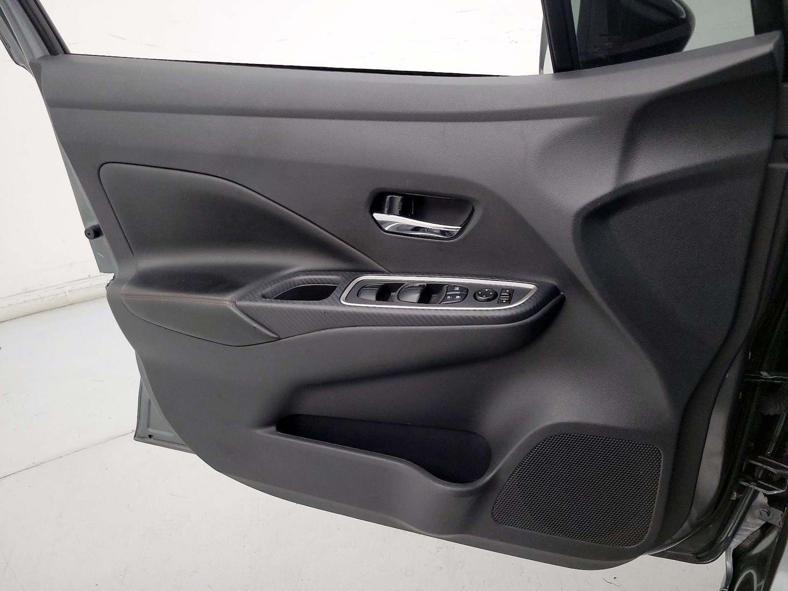 2024 Nissan Versa Sedan SR - Photo 13