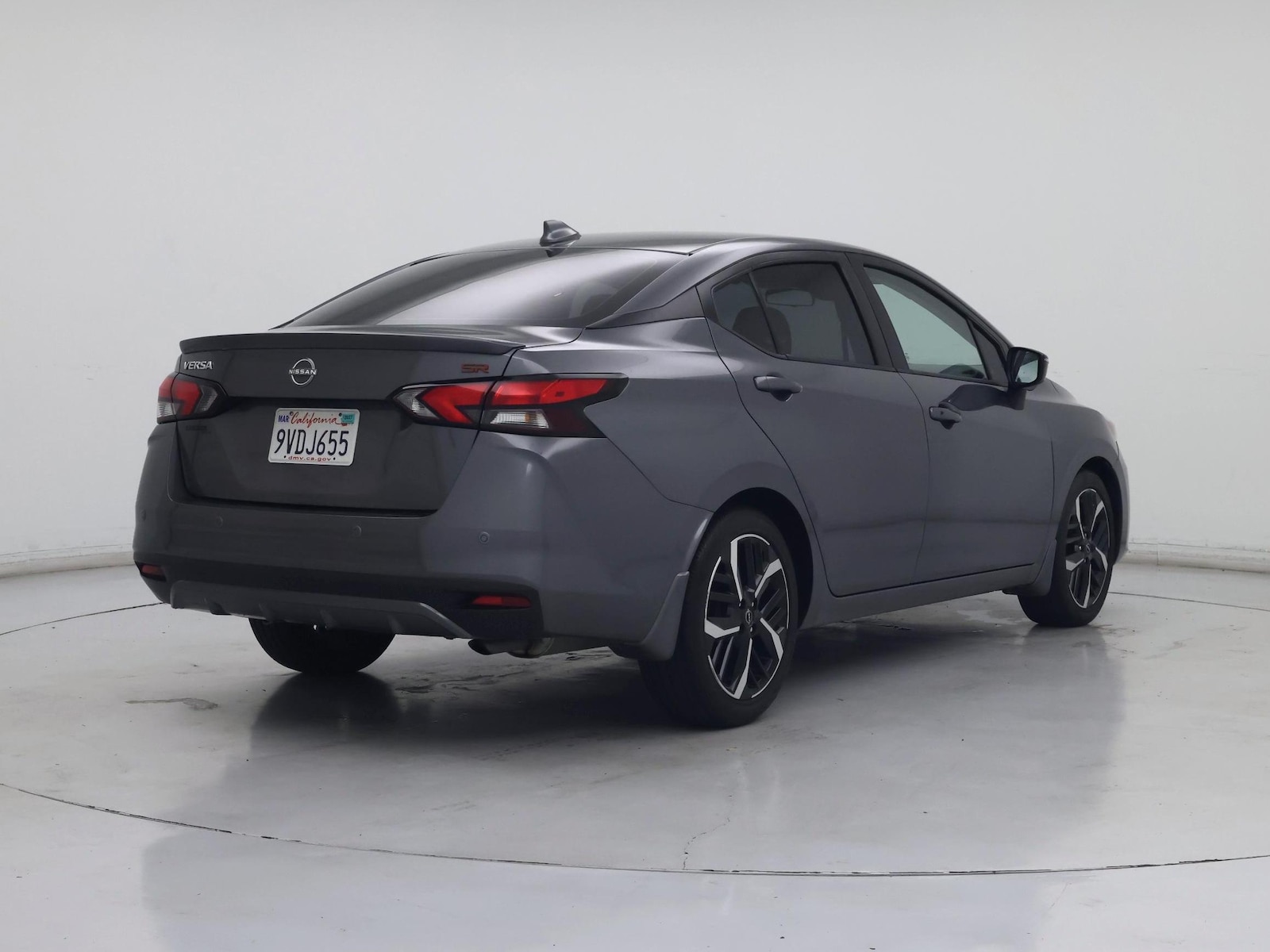 2024 Nissan Versa Sedan SR - Photo 9