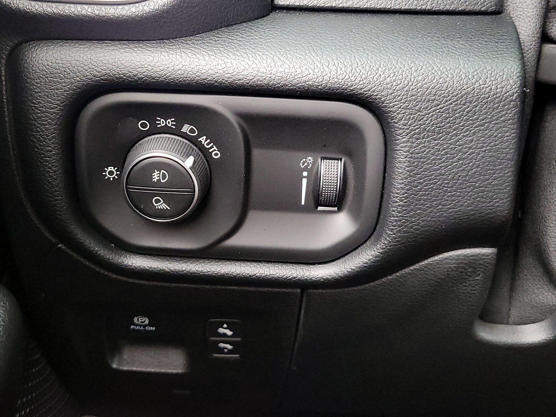 Thumbnail: 2021 RAM 1500 - 13