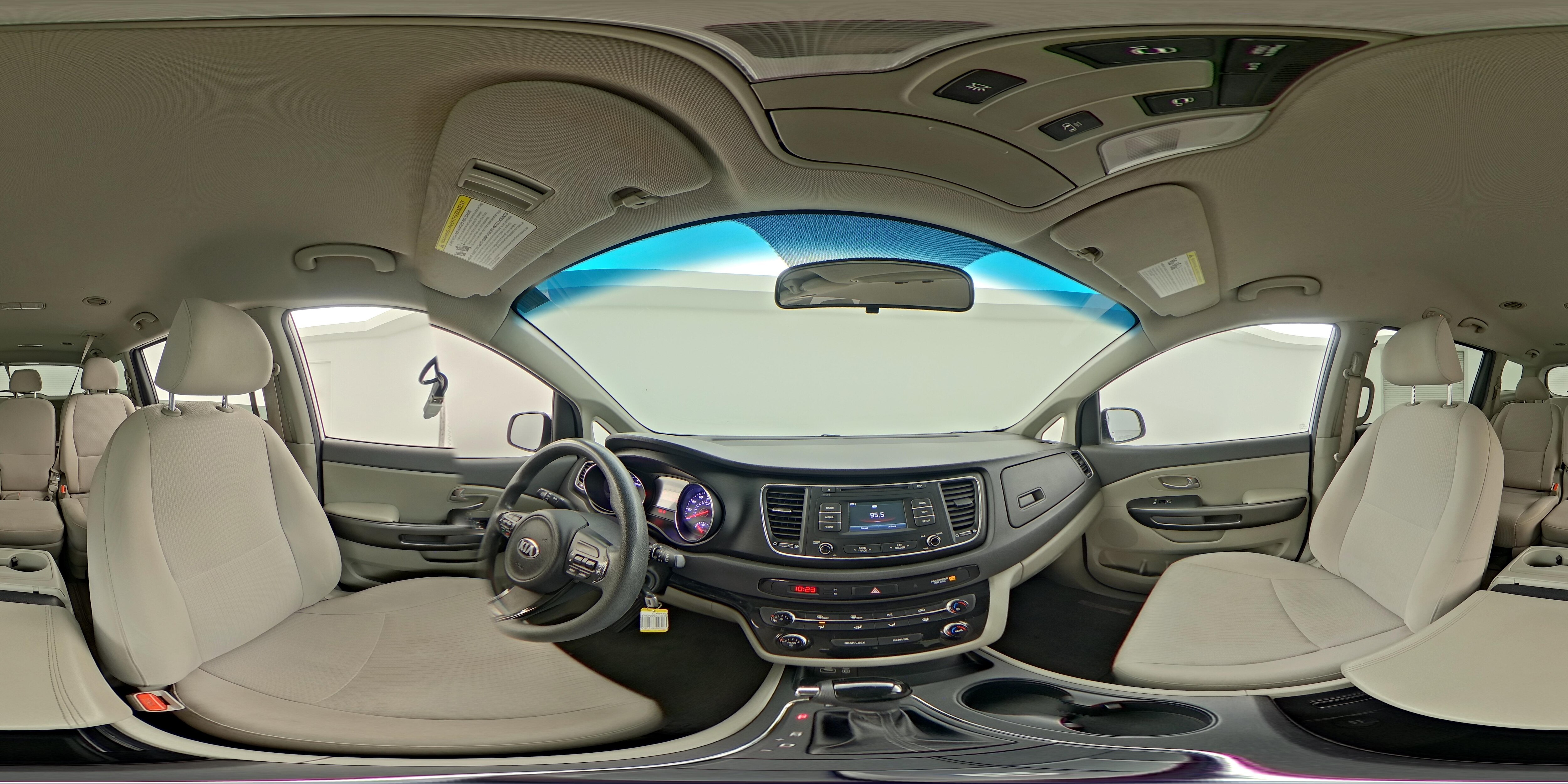 2017 Kia Sedona LX - Photo 26