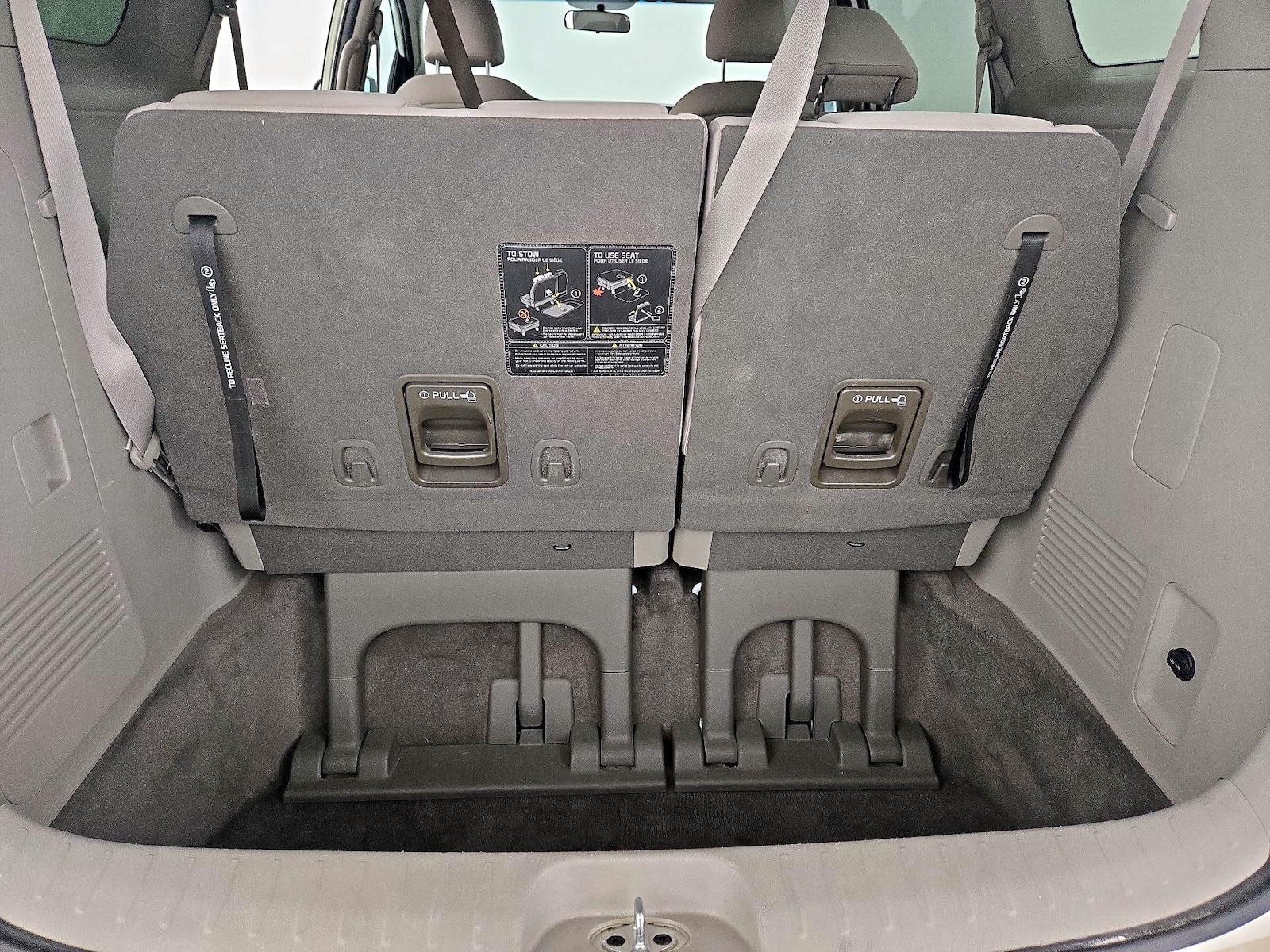 2017 Kia Sedona LX - Photo 22