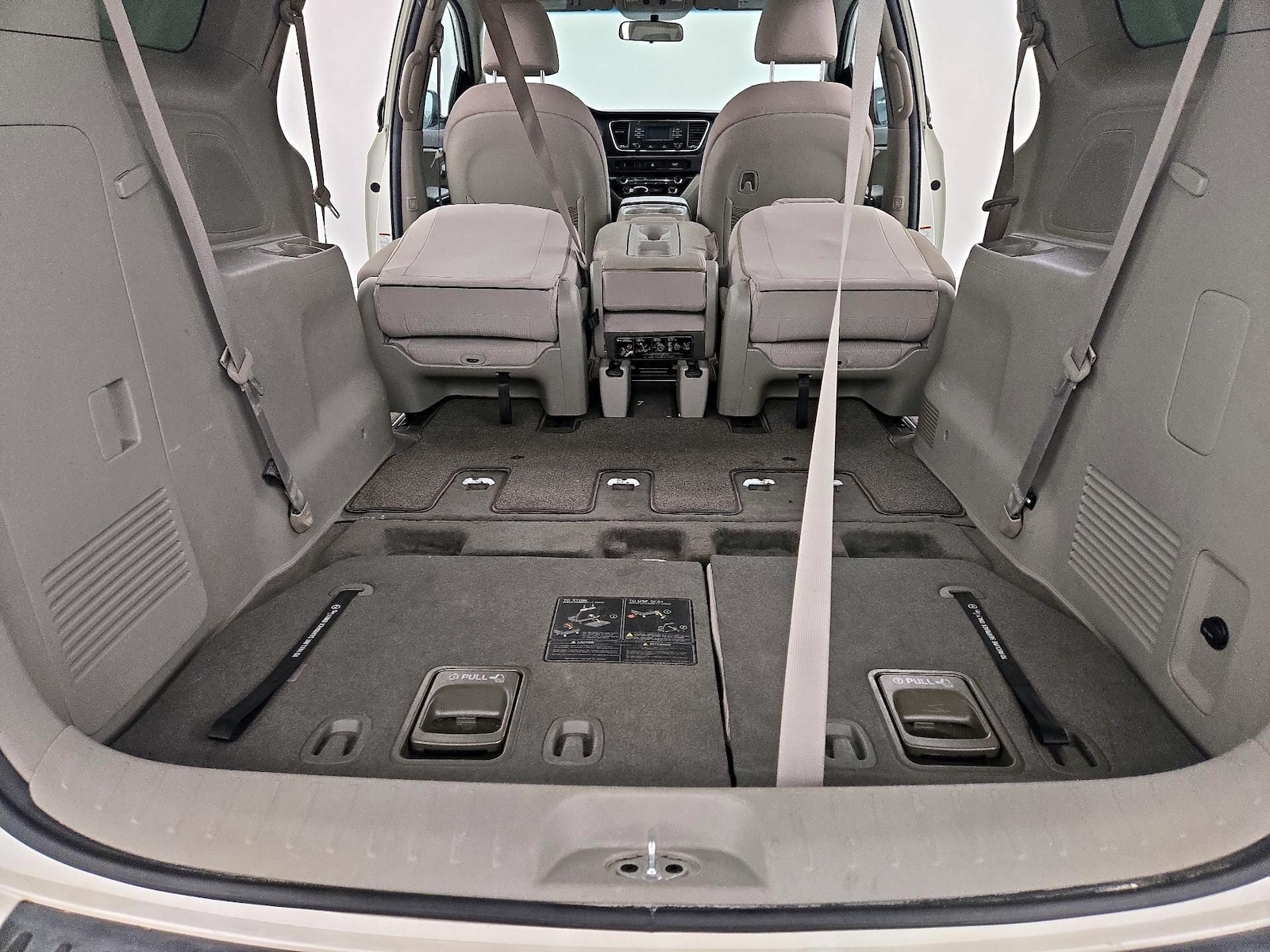 2017 Kia Sedona LX - Photo 23