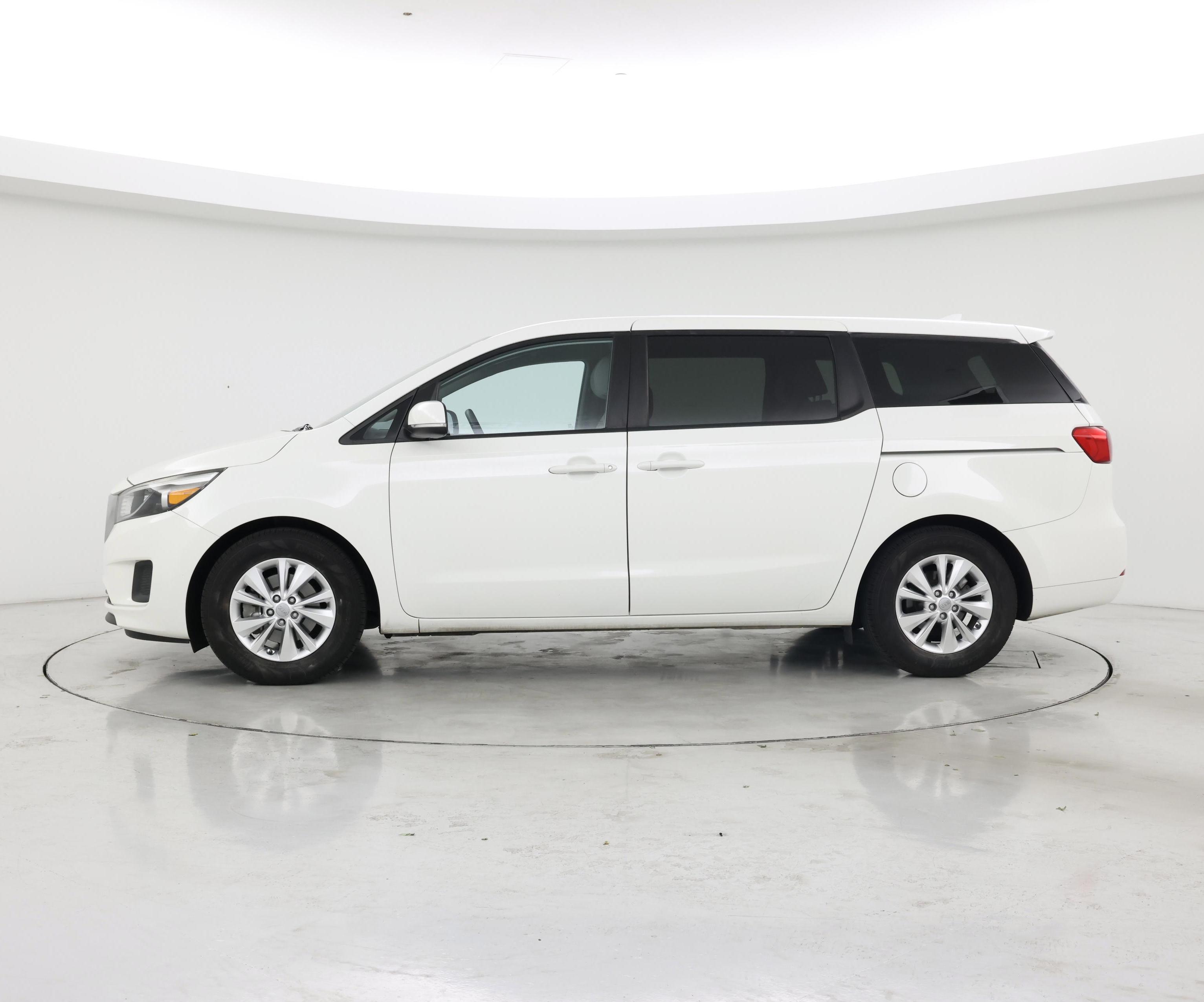 Thumbnail: 2017 Kia Sedona - 3
