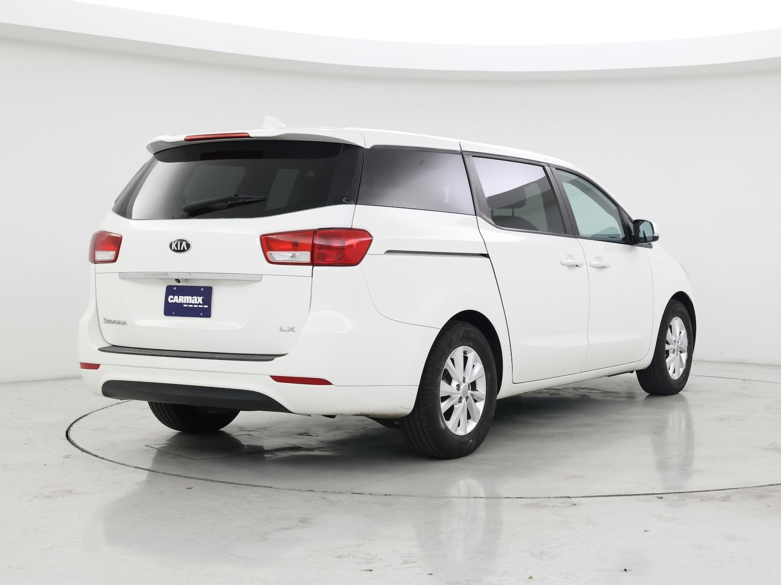 2017 Kia Sedona LX - Photo 9