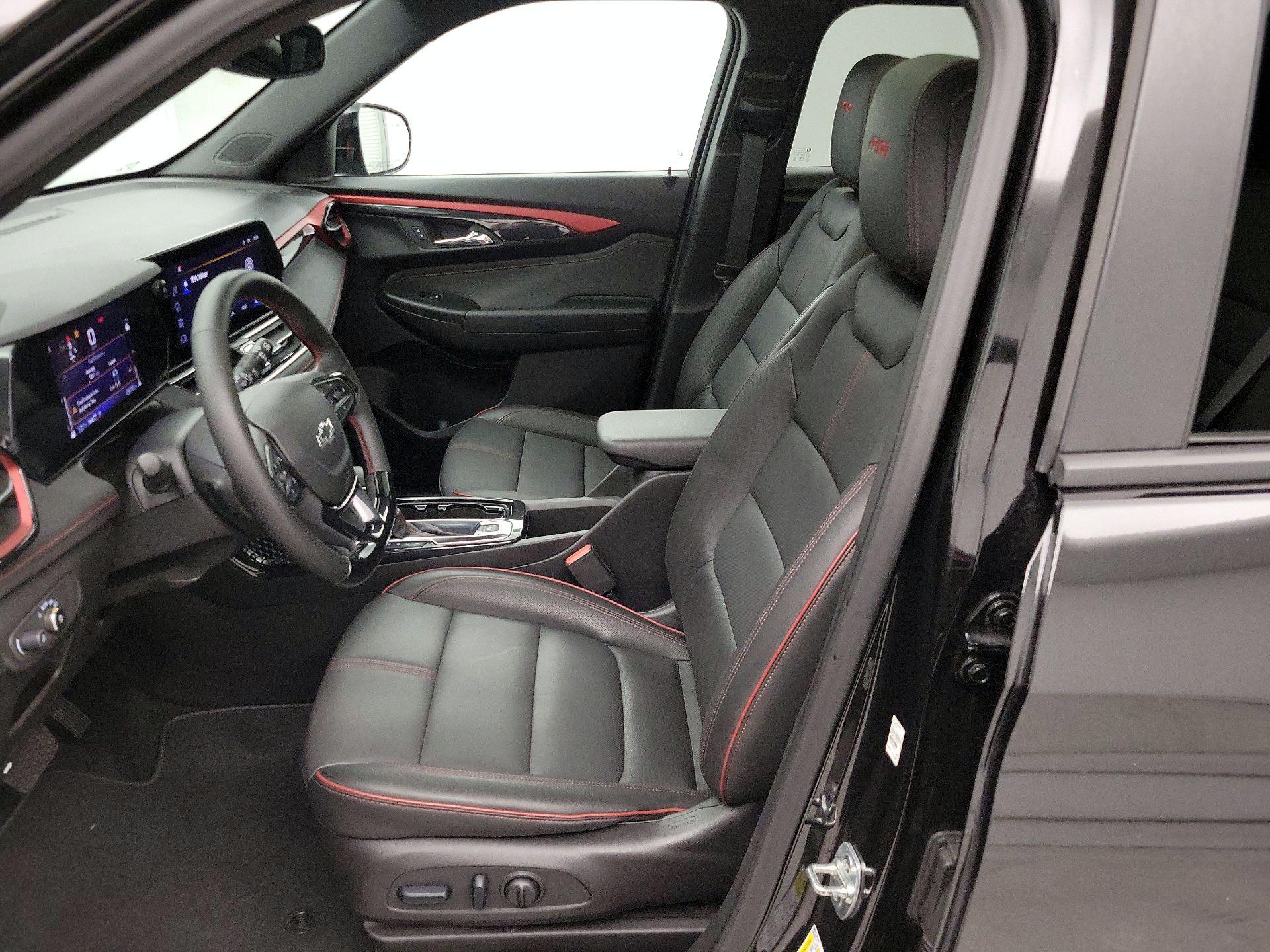 Thumbnail: 2025 Chevrolet TrailBlazer - 11
