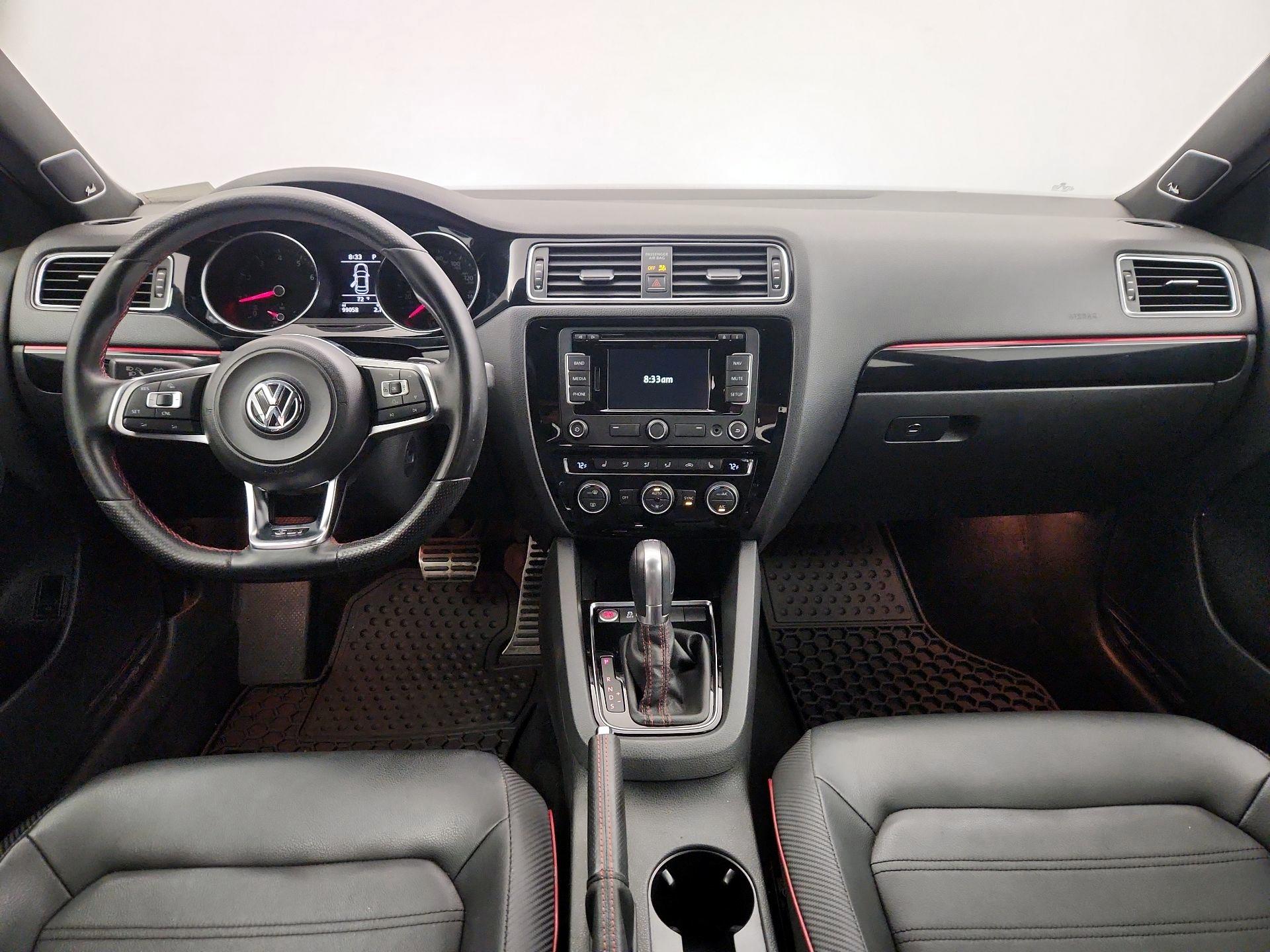 Thumbnail: 2015 Volkswagen Jetta - 9