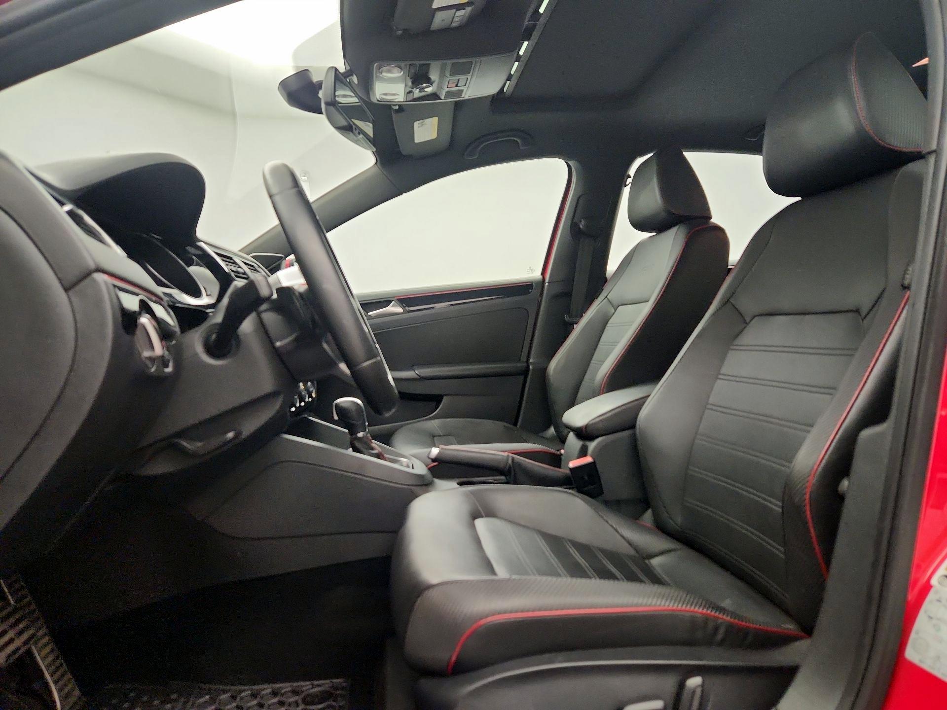 Thumbnail: 2015 Volkswagen Jetta - 11