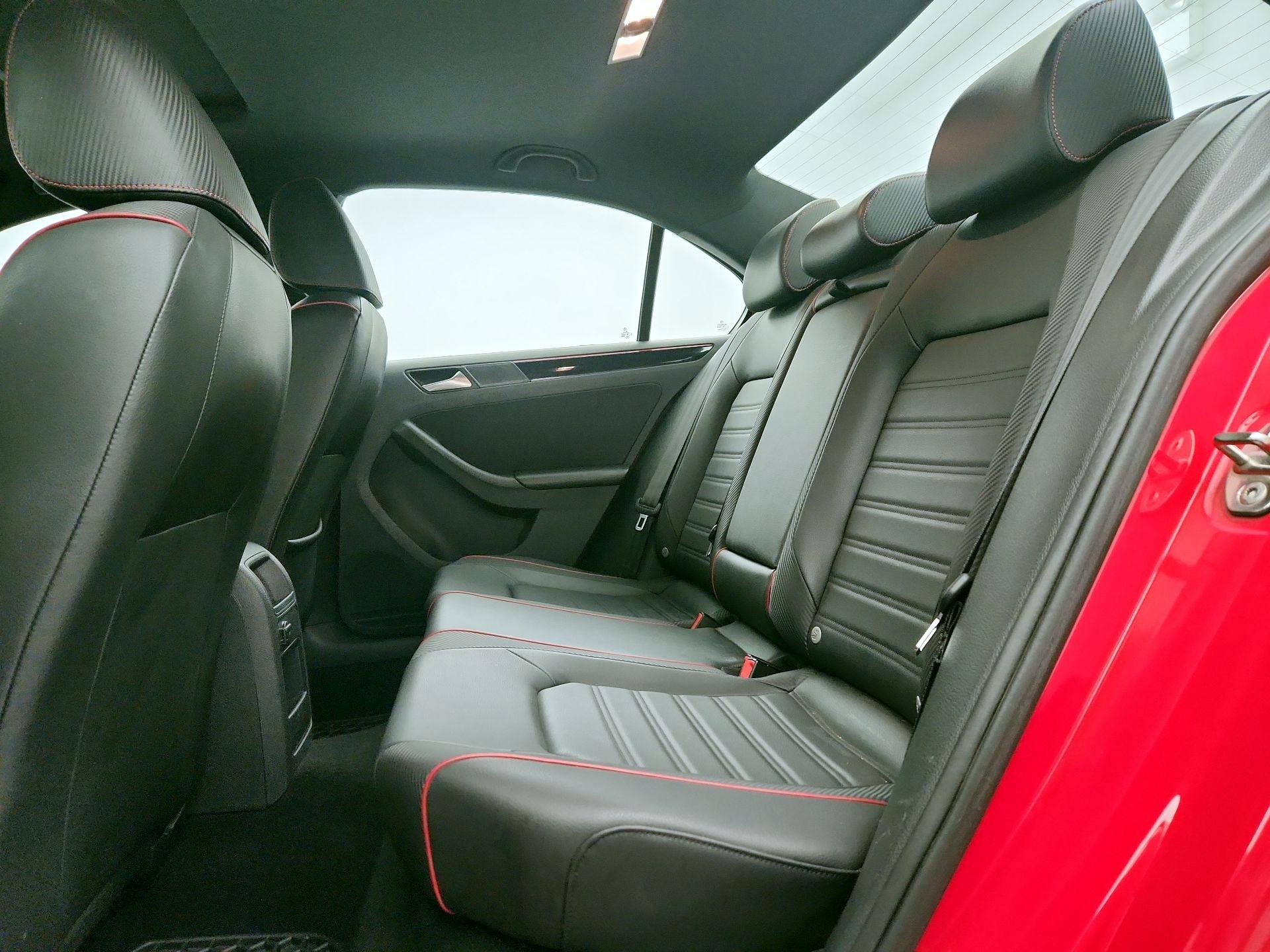 Thumbnail: 2015 Volkswagen Jetta - 20