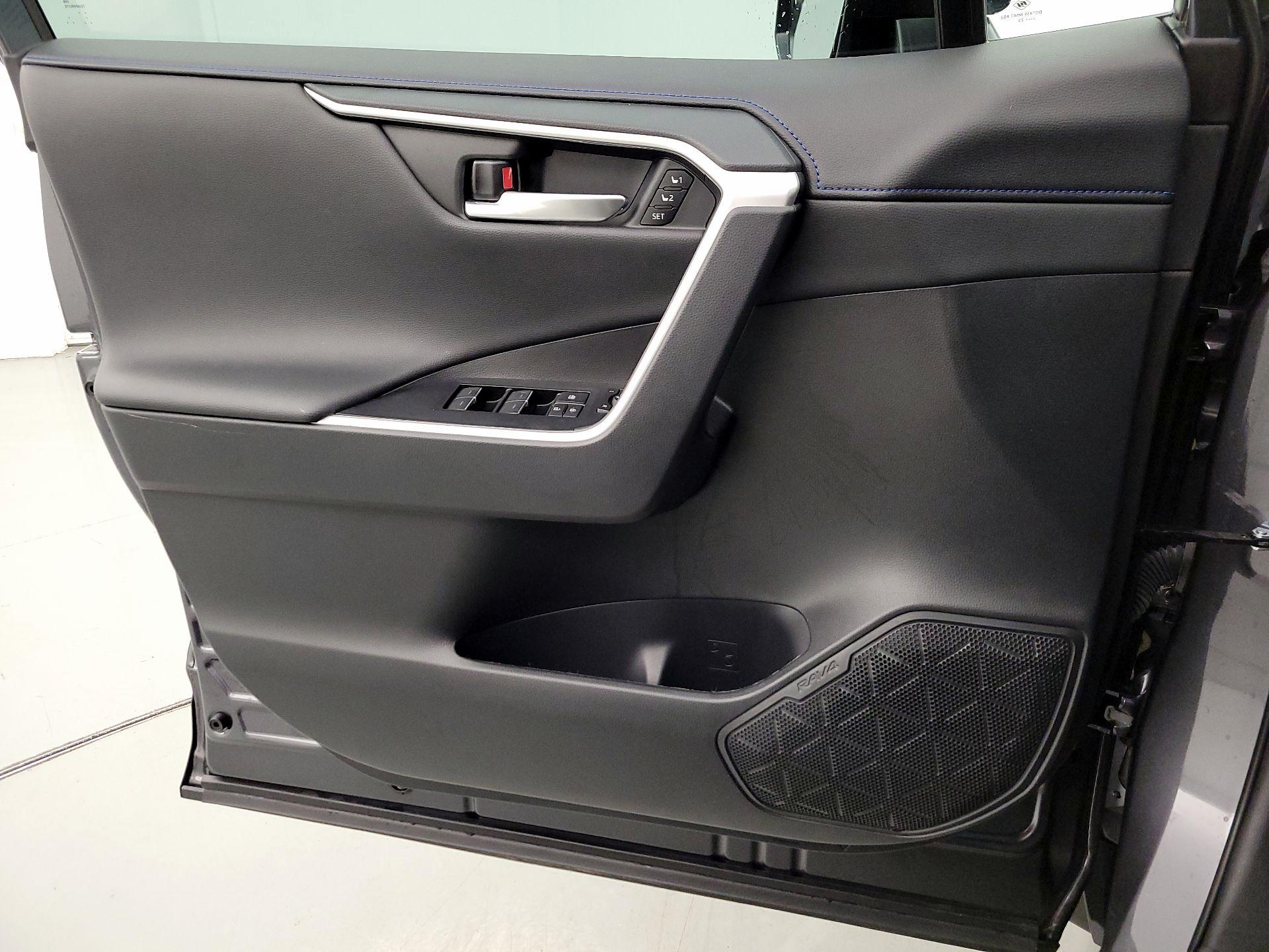 Thumbnail: 2024 Toyota RAV4 - 12
